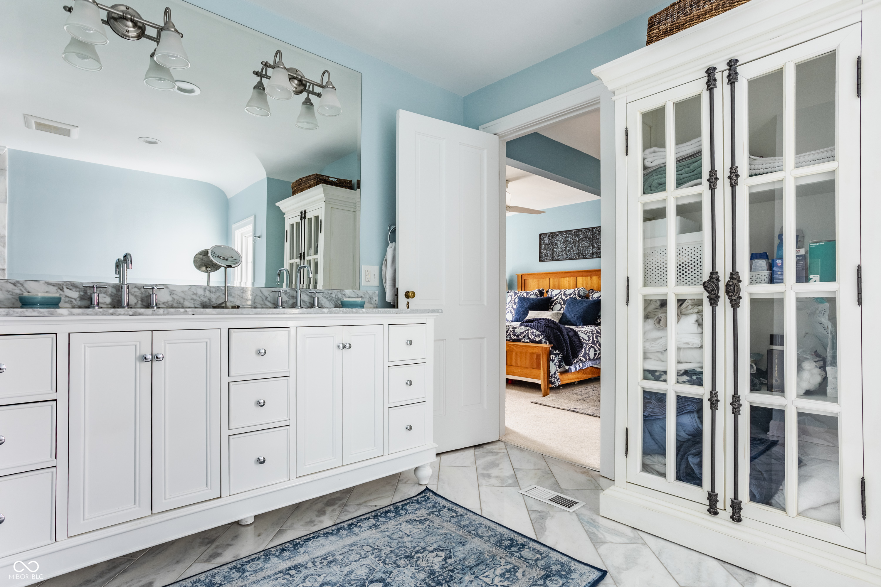 5401 N Illinois Street