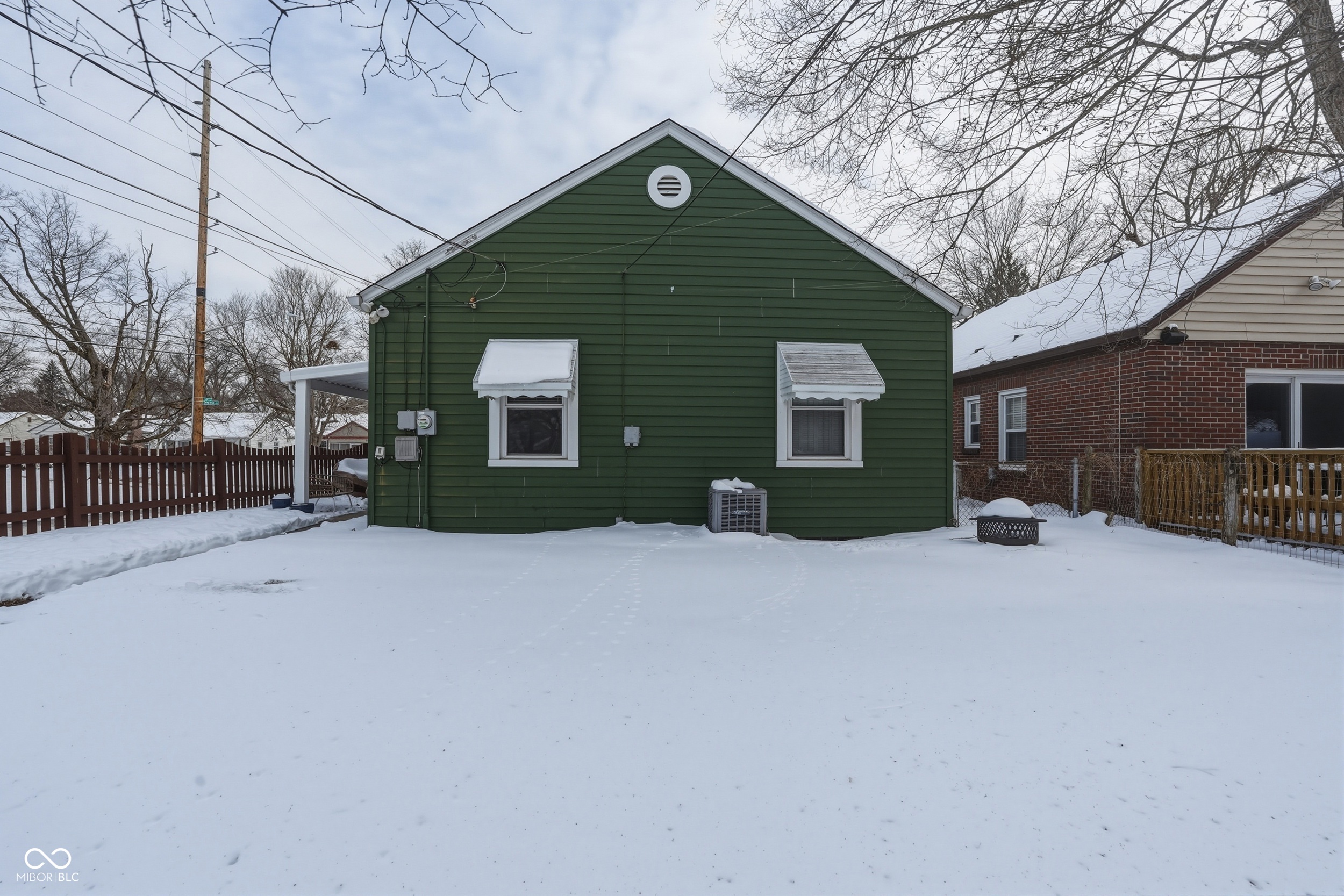 6046 Primrose Avenue