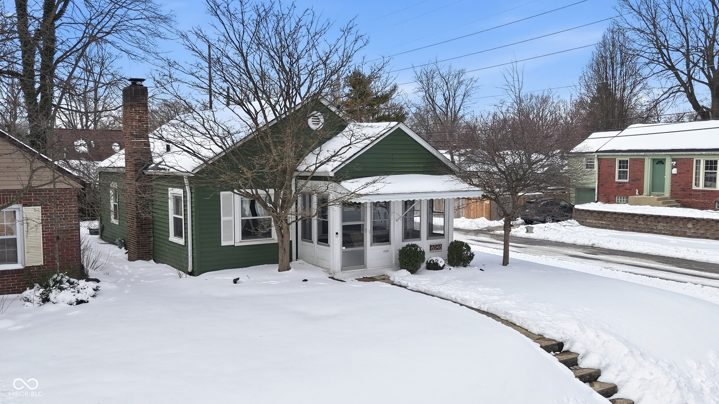 6046 Primrose Avenue