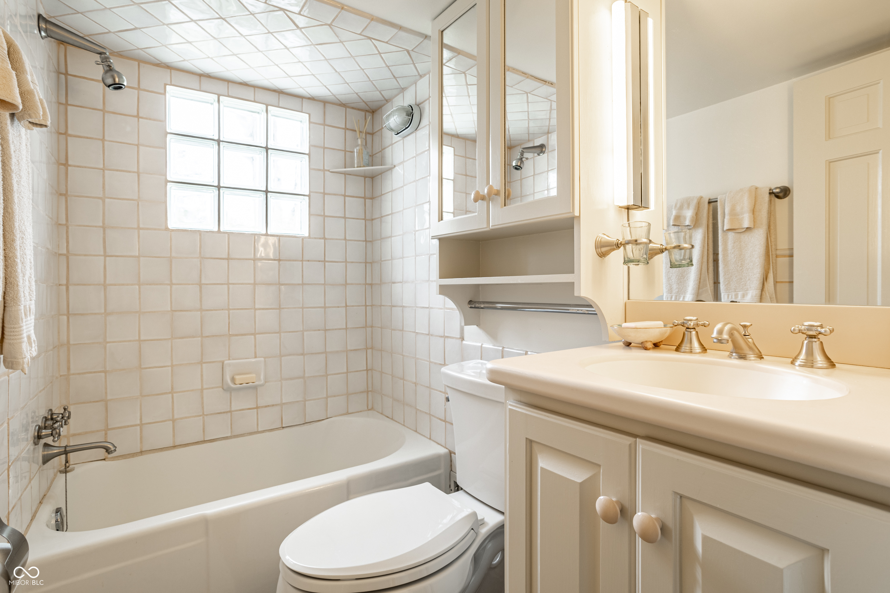 7440 N Illinois Street