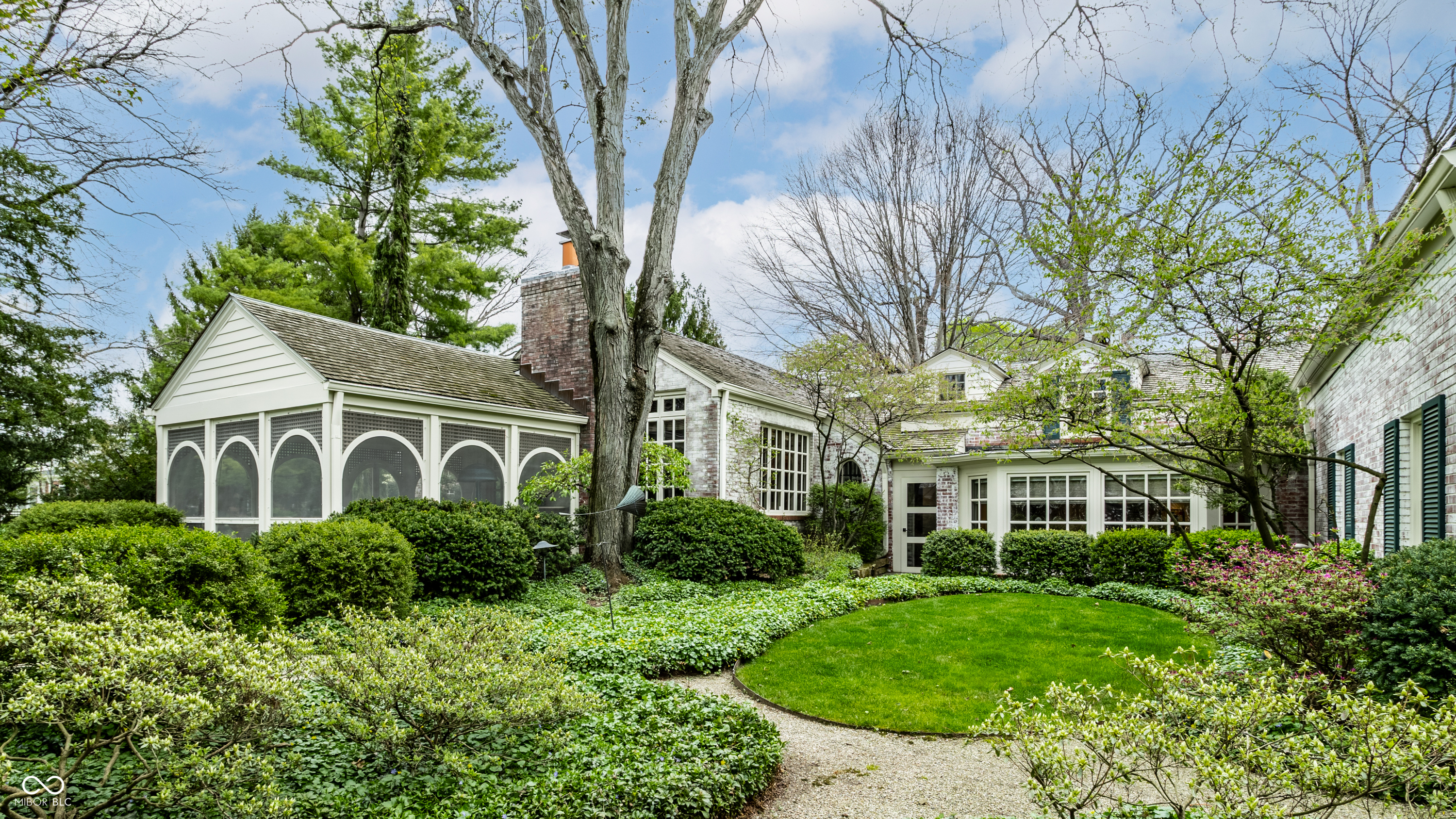 7440 N Illinois Street