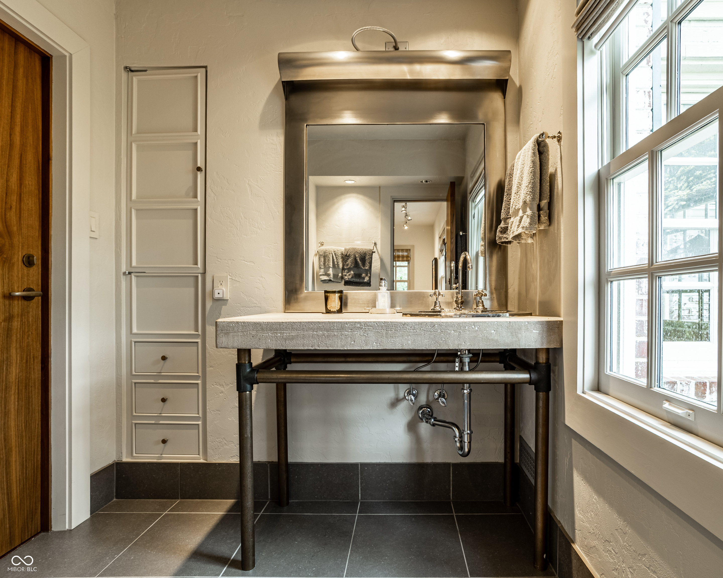 7440 N Illinois Street