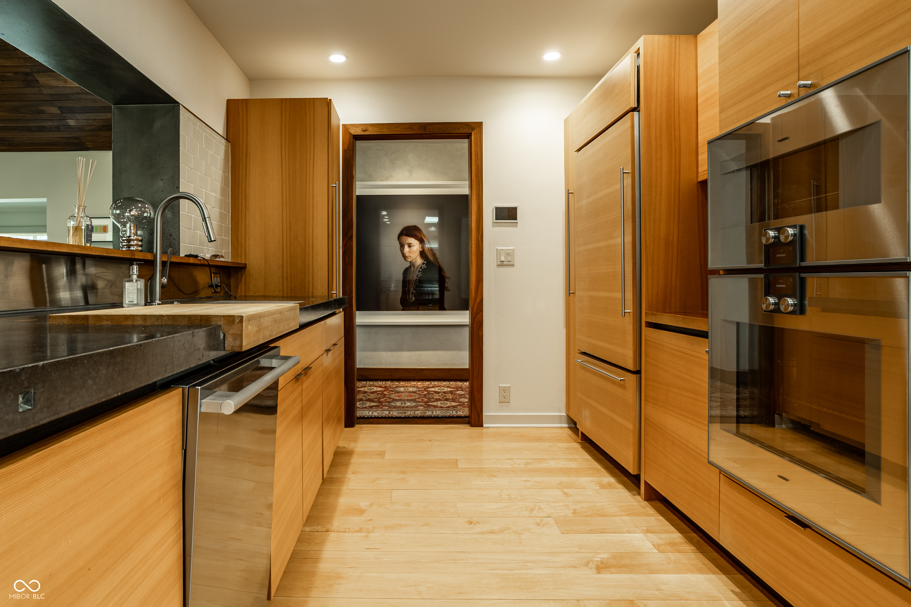 7440 N Illinois Street