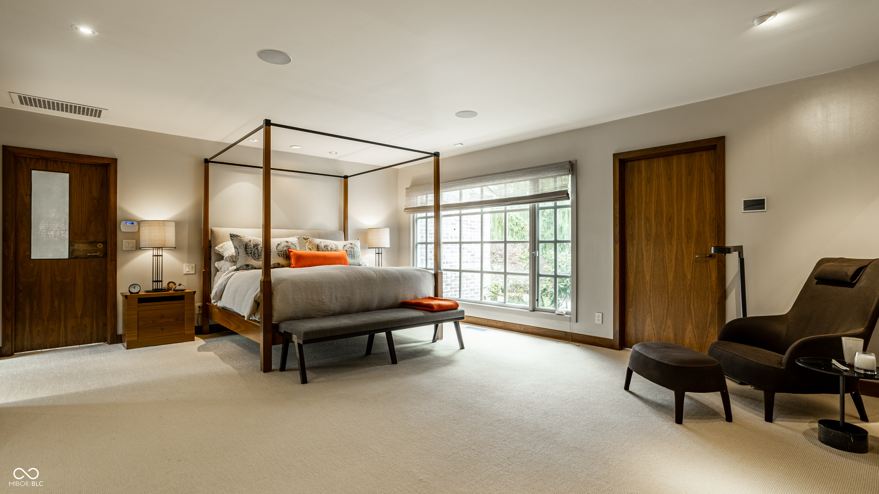 7440 N Illinois Street