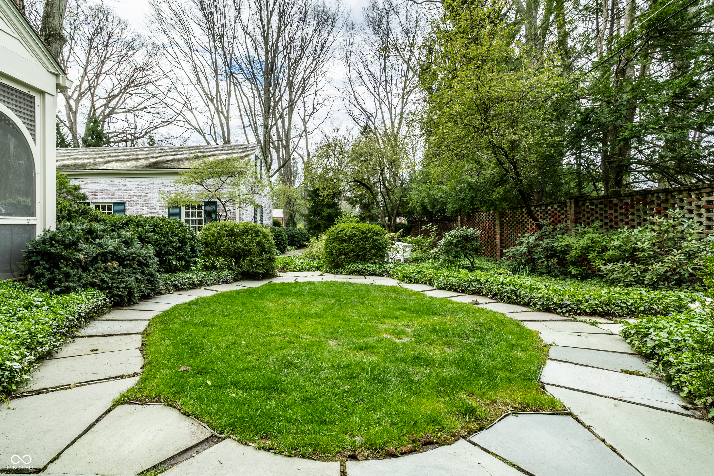 7440 N Illinois Street