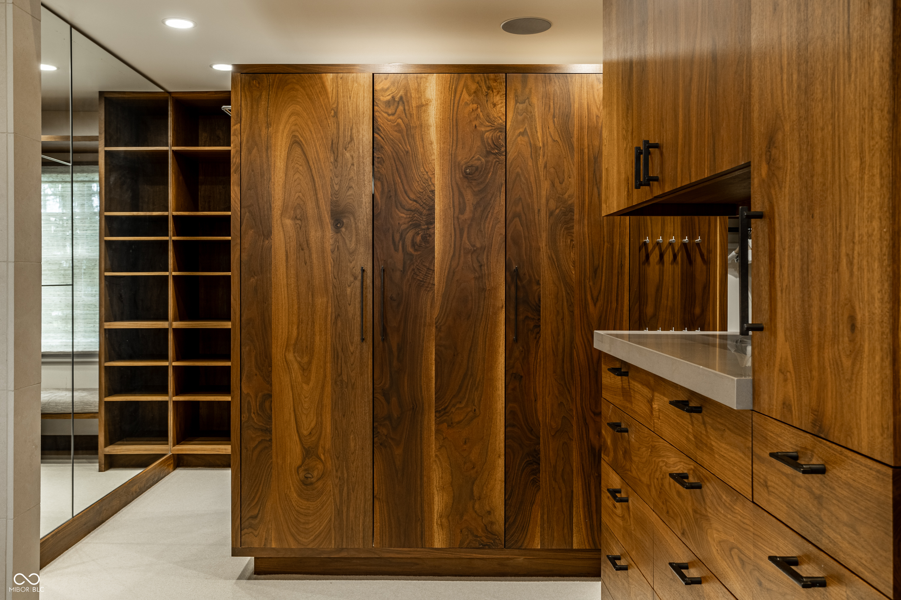 7440 N Illinois Street