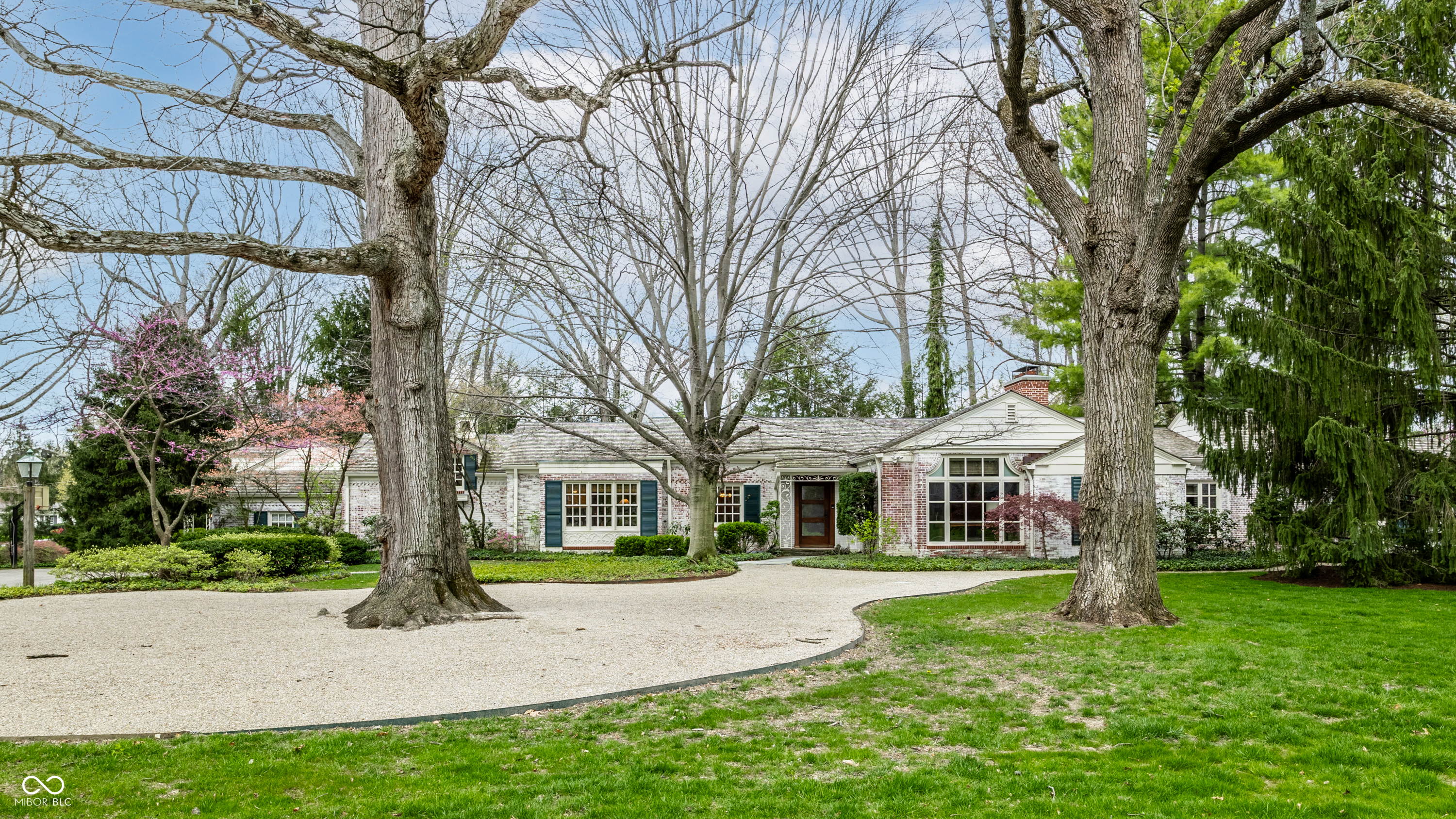 7440 N Illinois Street