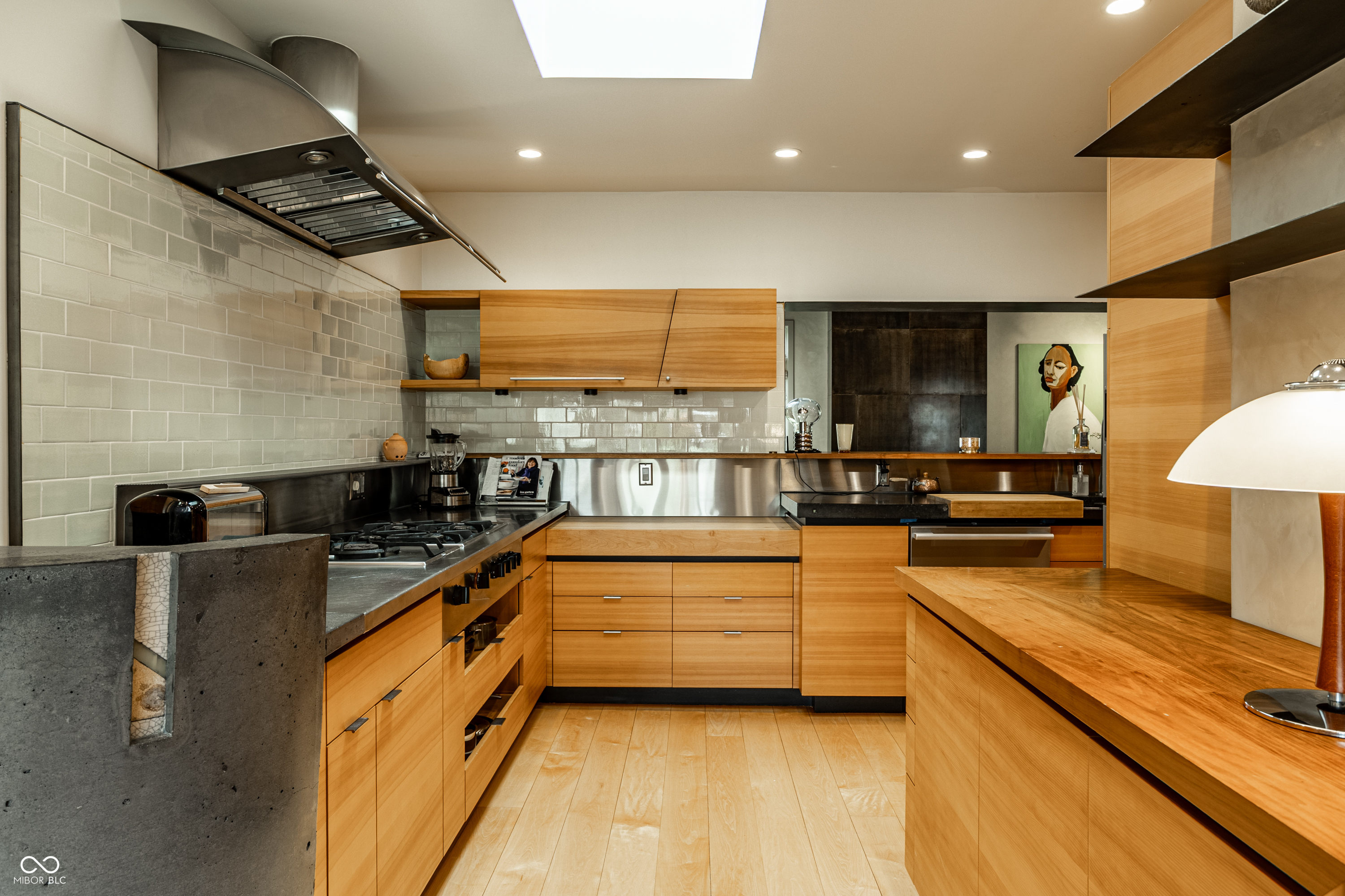 7440 N Illinois Street