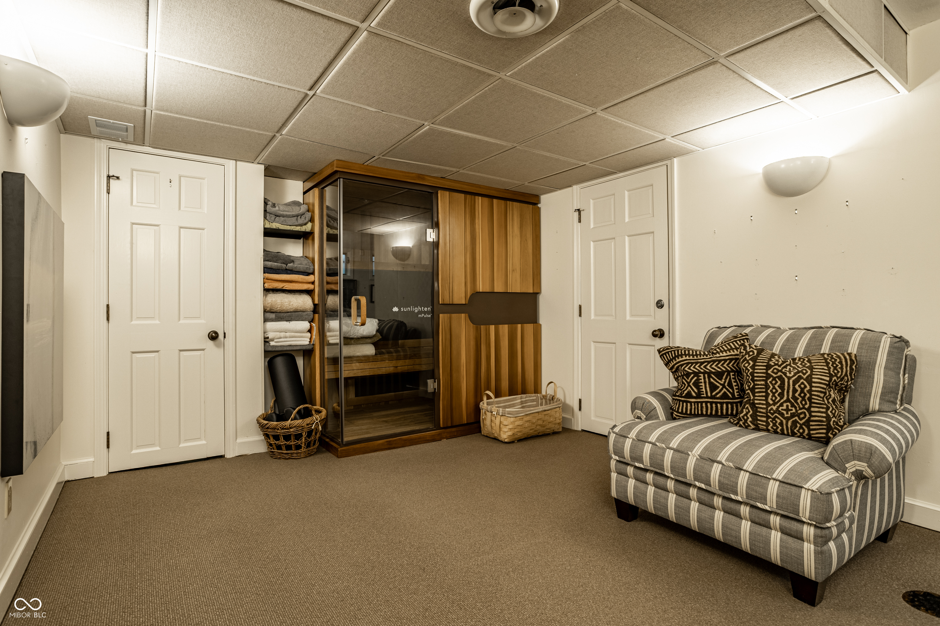 7440 N Illinois Street