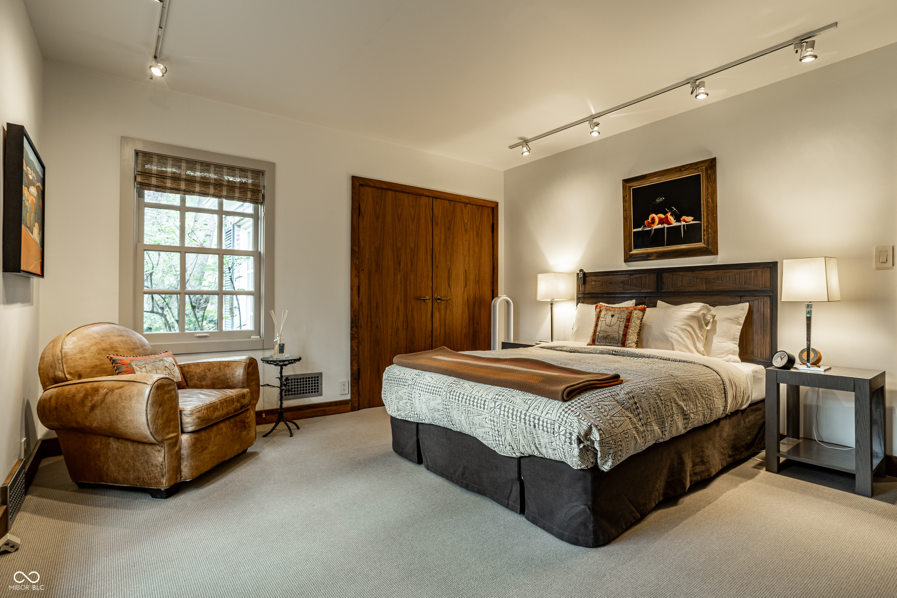 7440 N Illinois Street