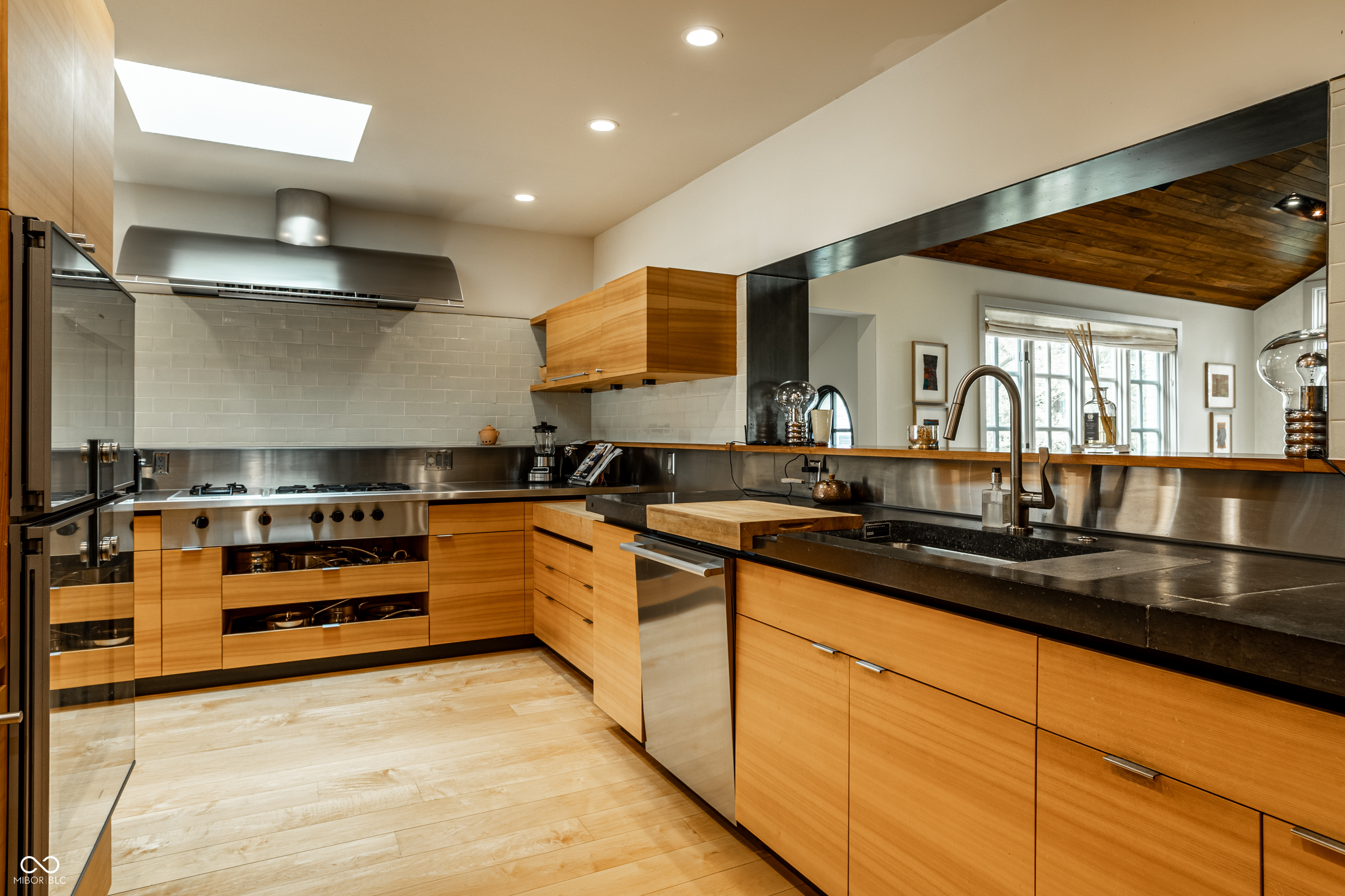 7440 N Illinois Street