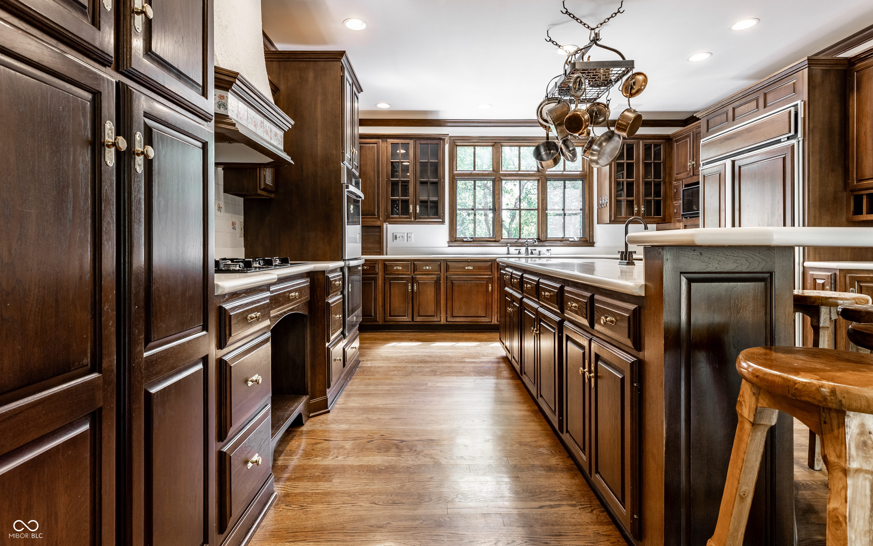 14300 Oakbrook Court