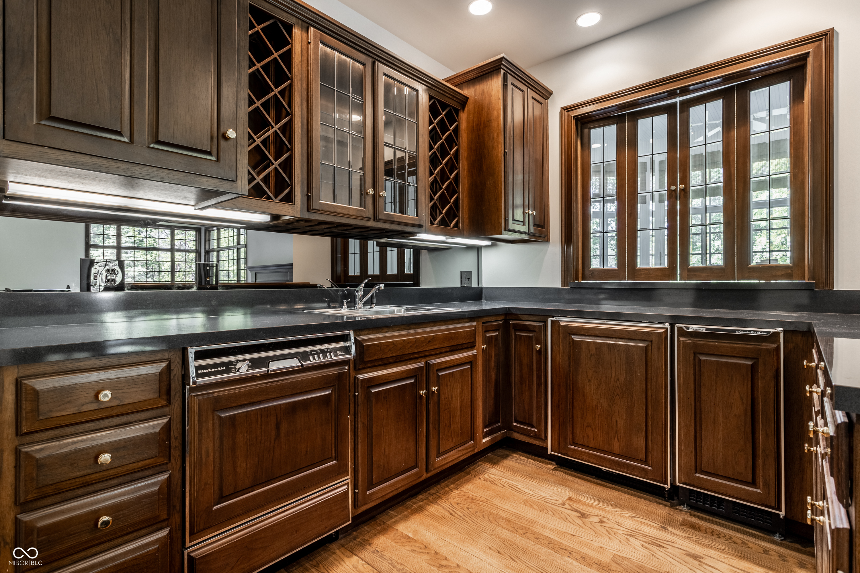 14300 Oakbrook Court