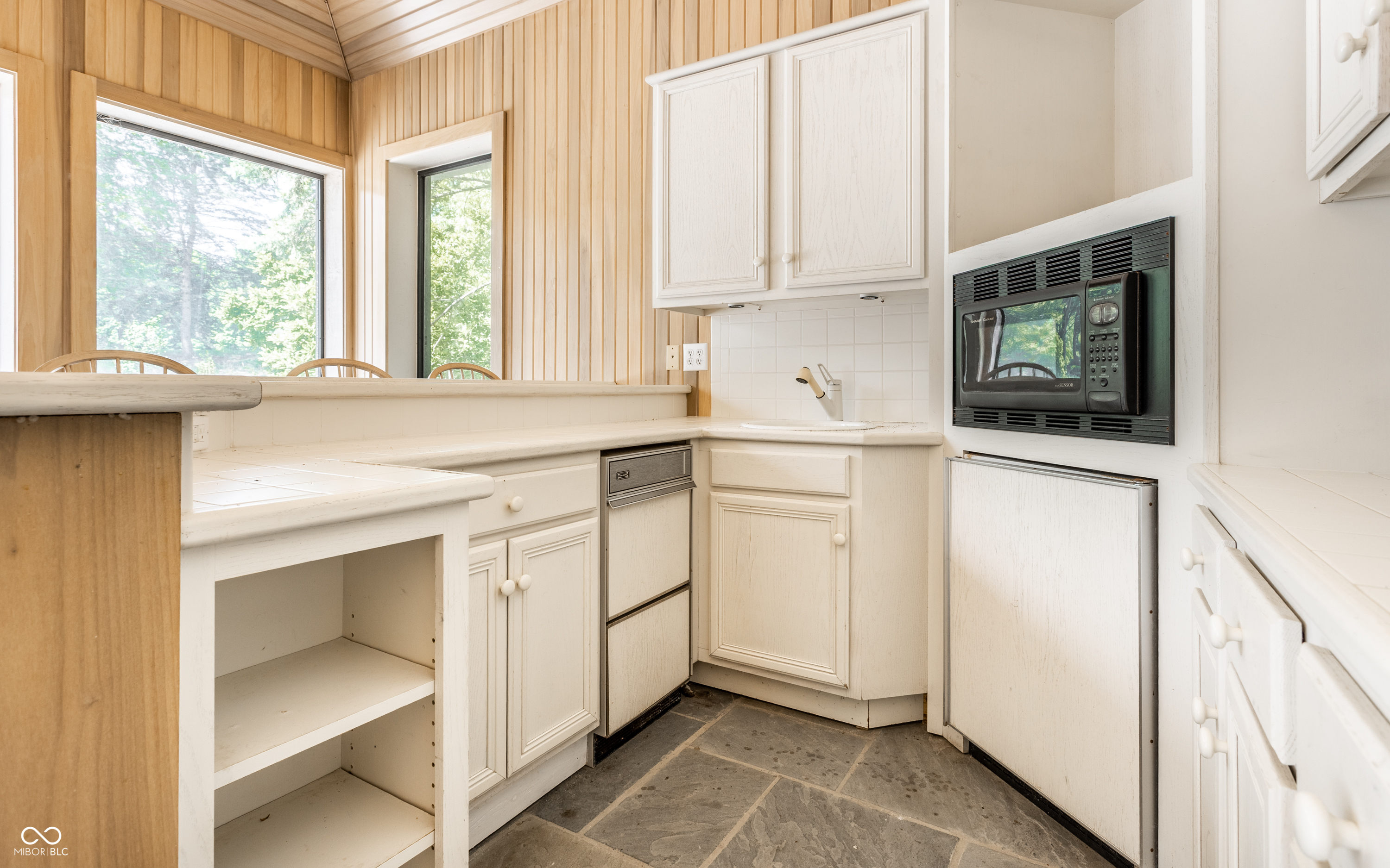 14300 Oakbrook Court