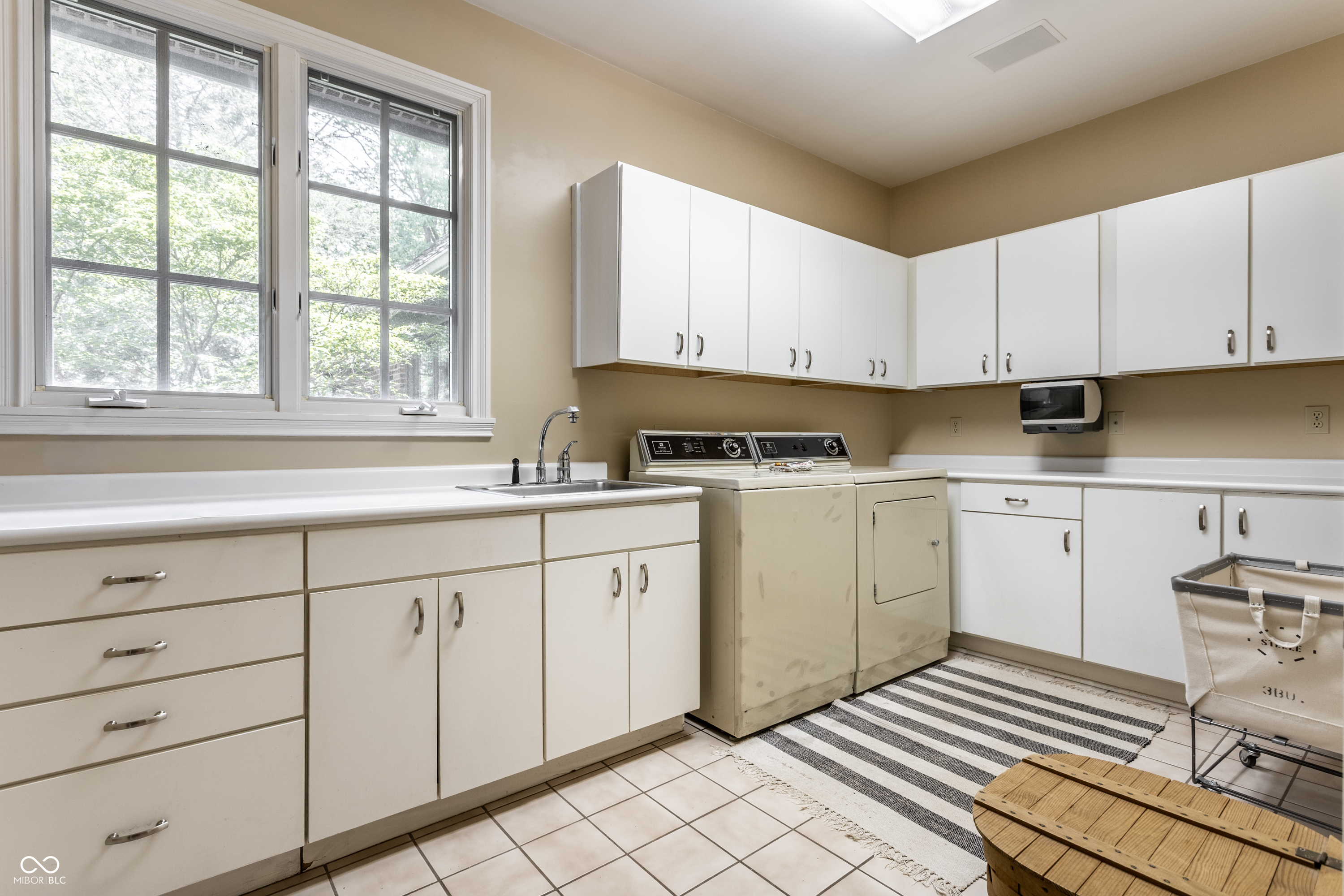 14300 Oakbrook Court