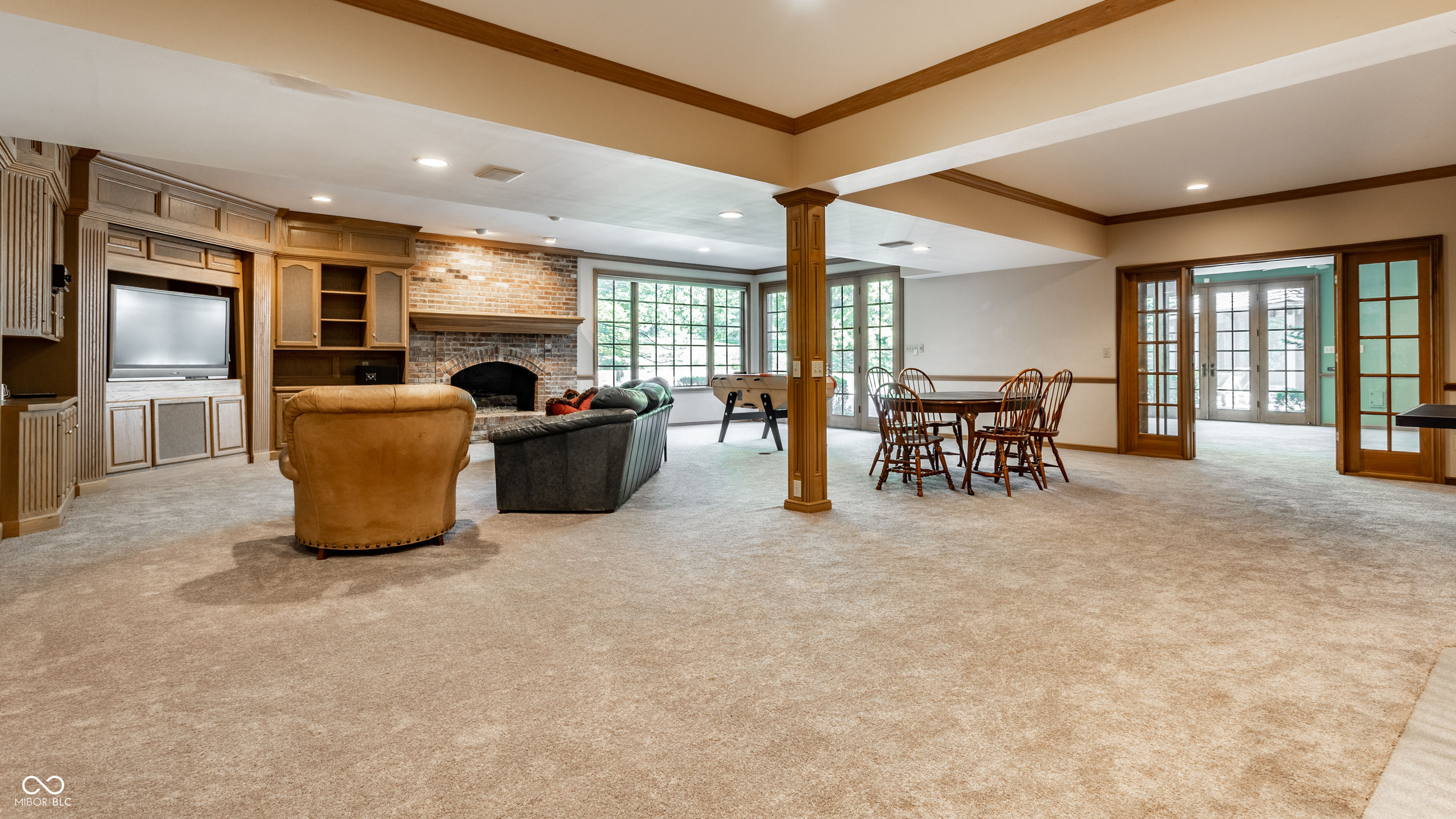 14300 Oakbrook Court