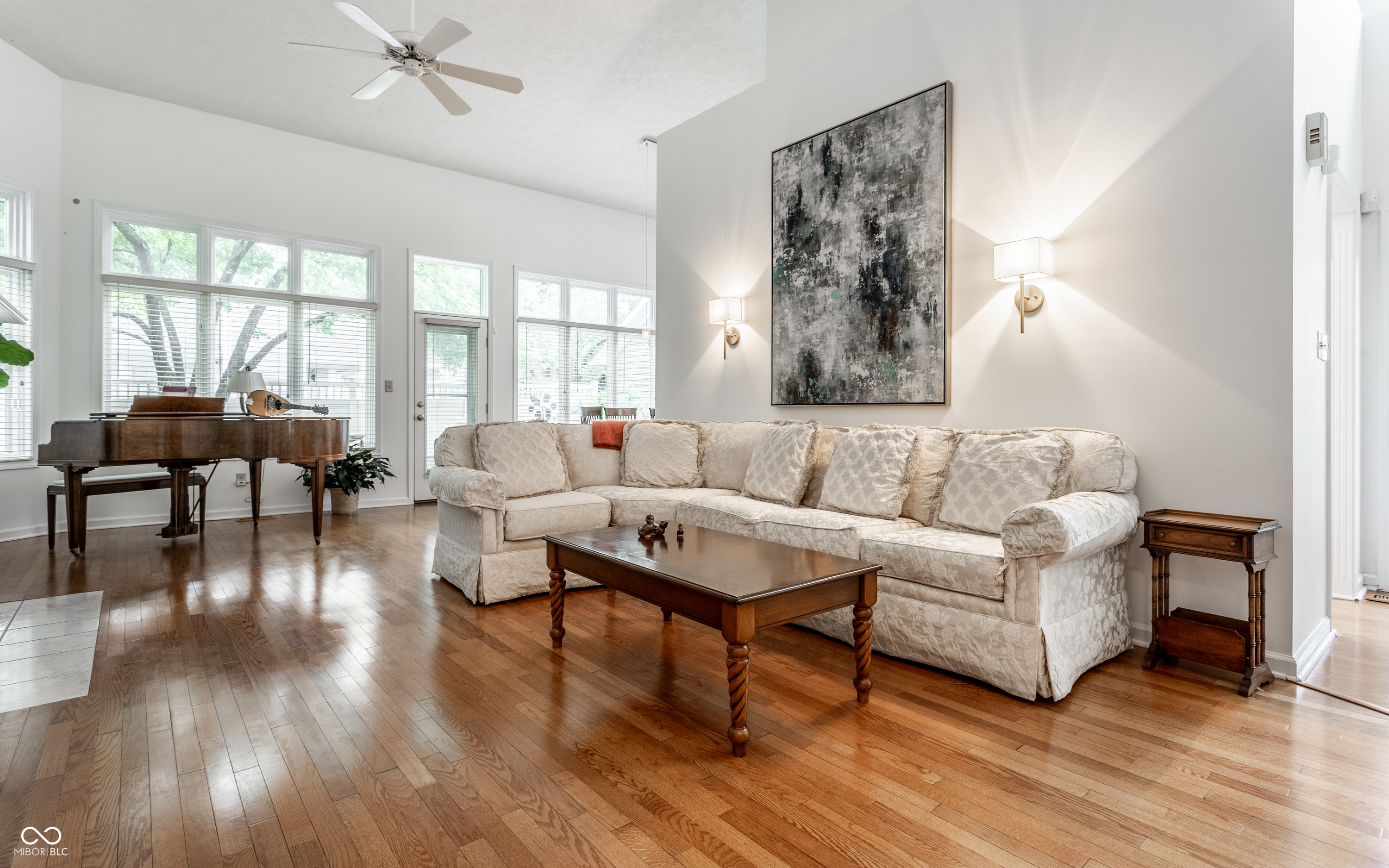7853 Clearwater Parkway