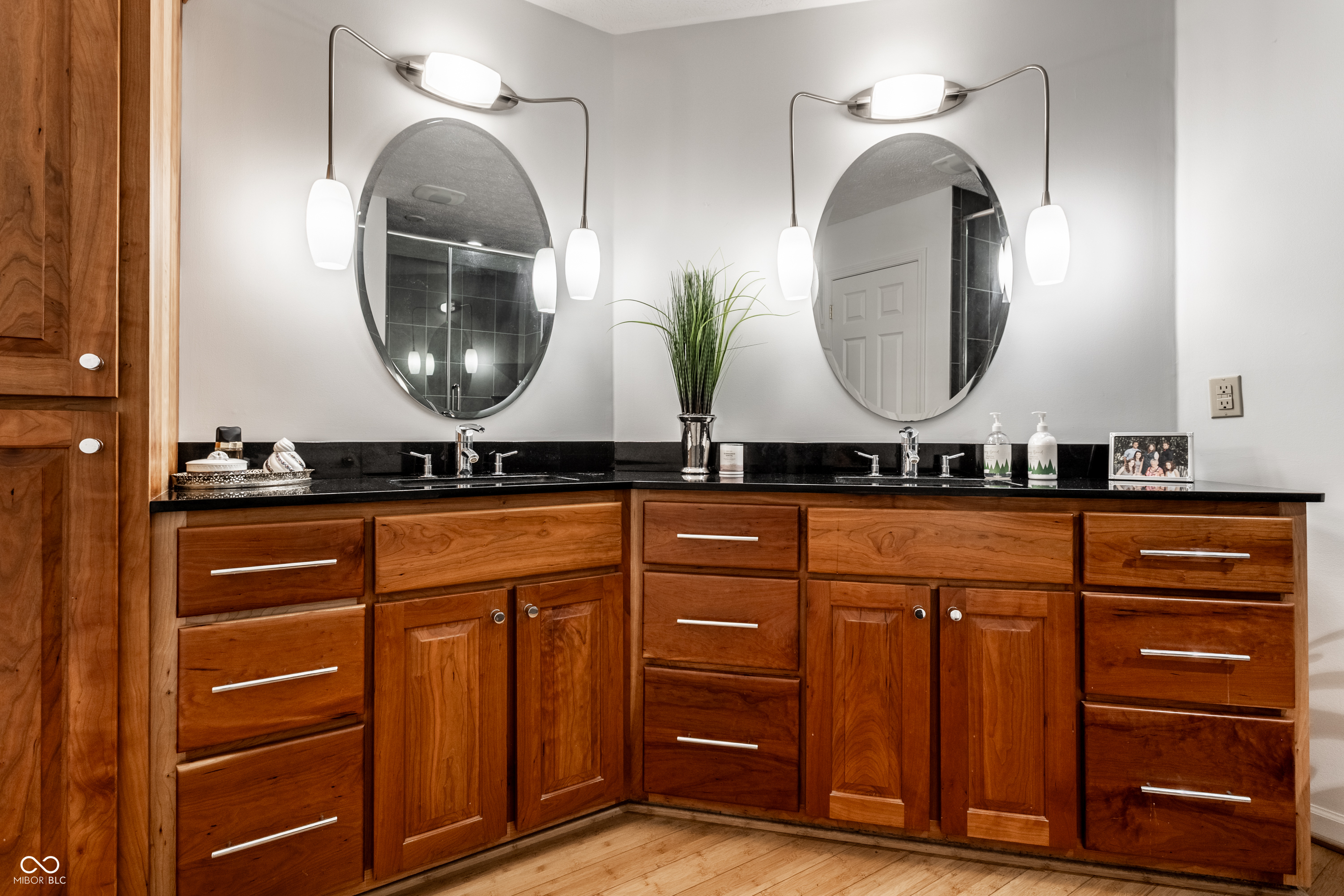 7853 Clearwater Parkway