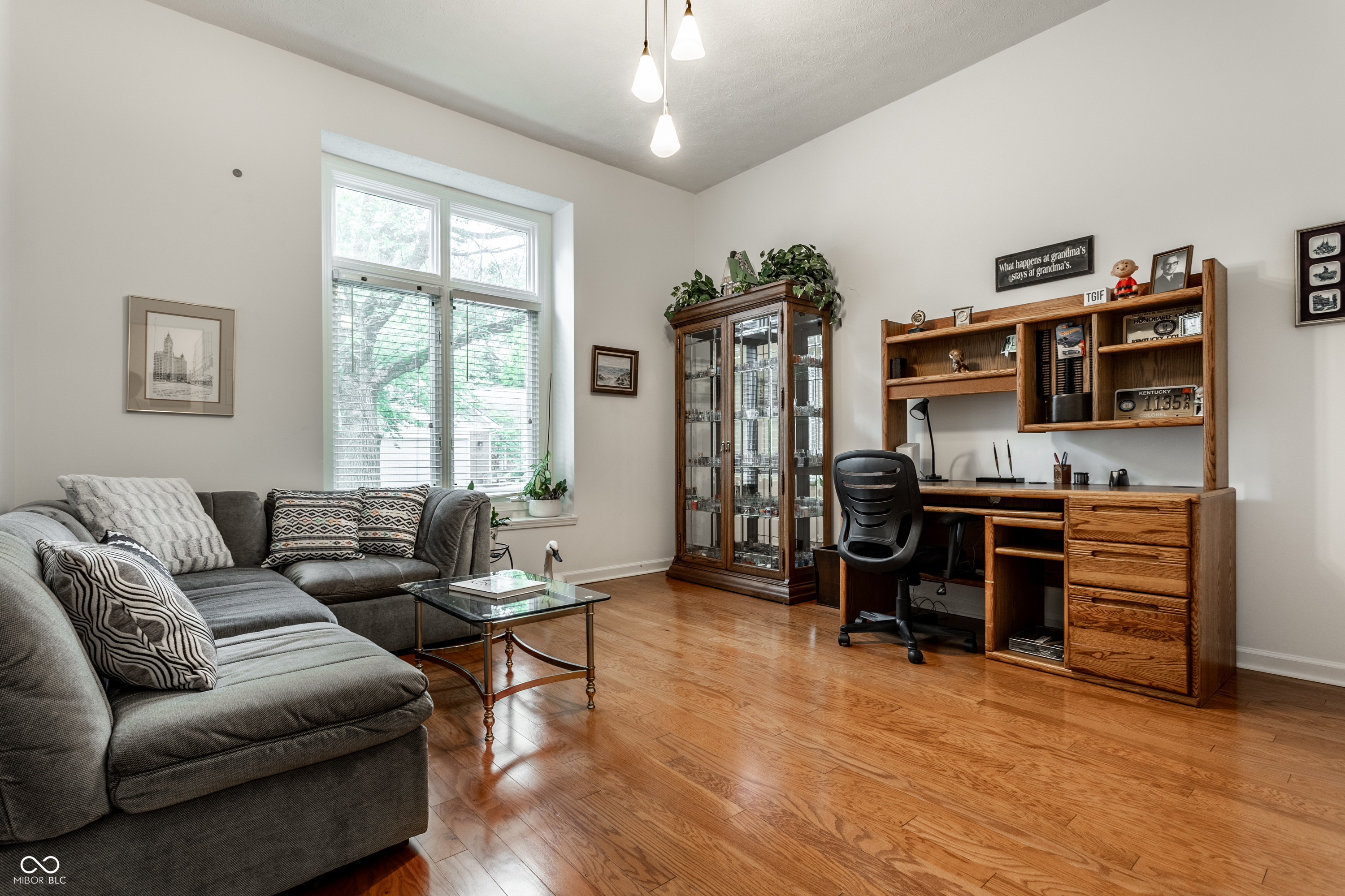 7853 Clearwater Parkway