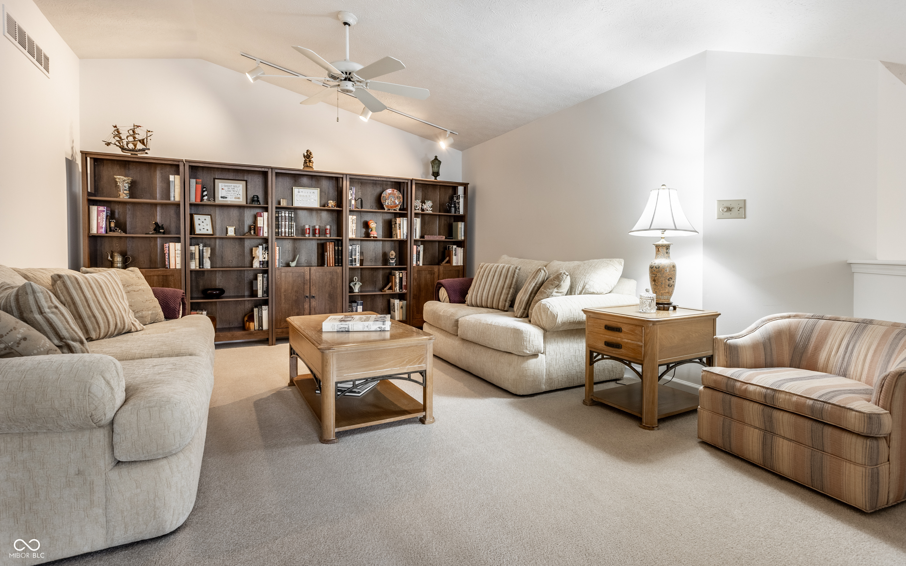 7853 Clearwater Parkway