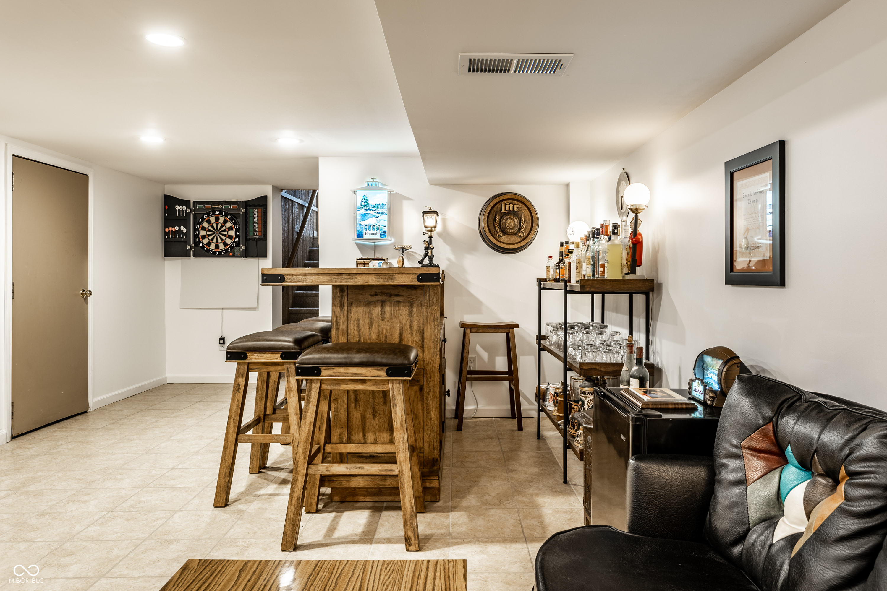 3229 E 69th Street