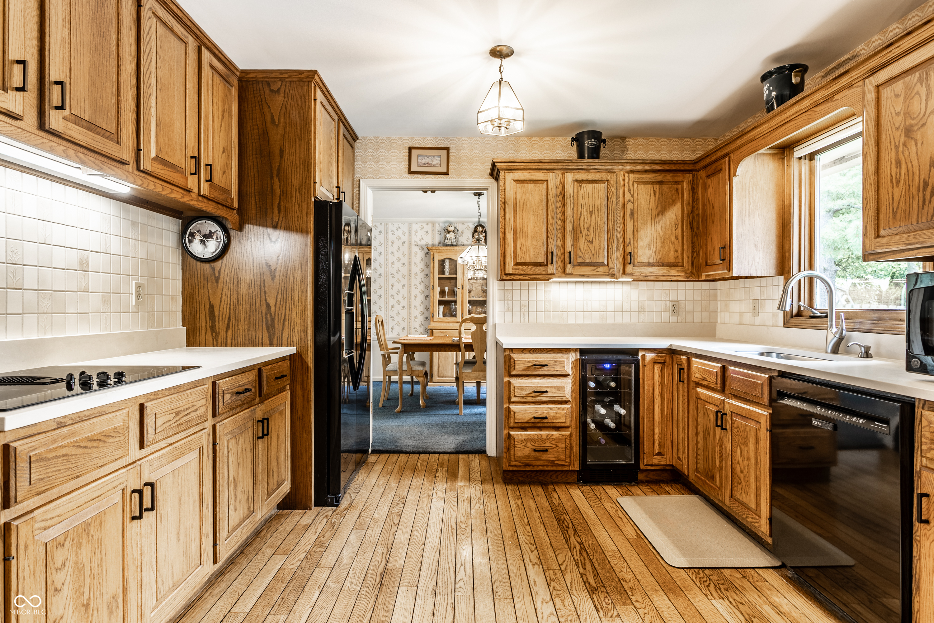 3229 E 69th Street