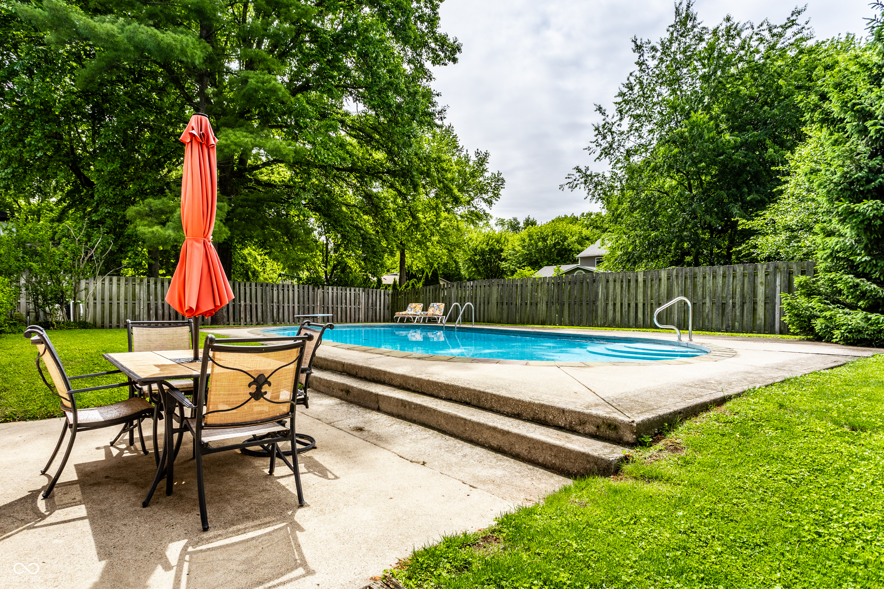 3229 E 69th Street