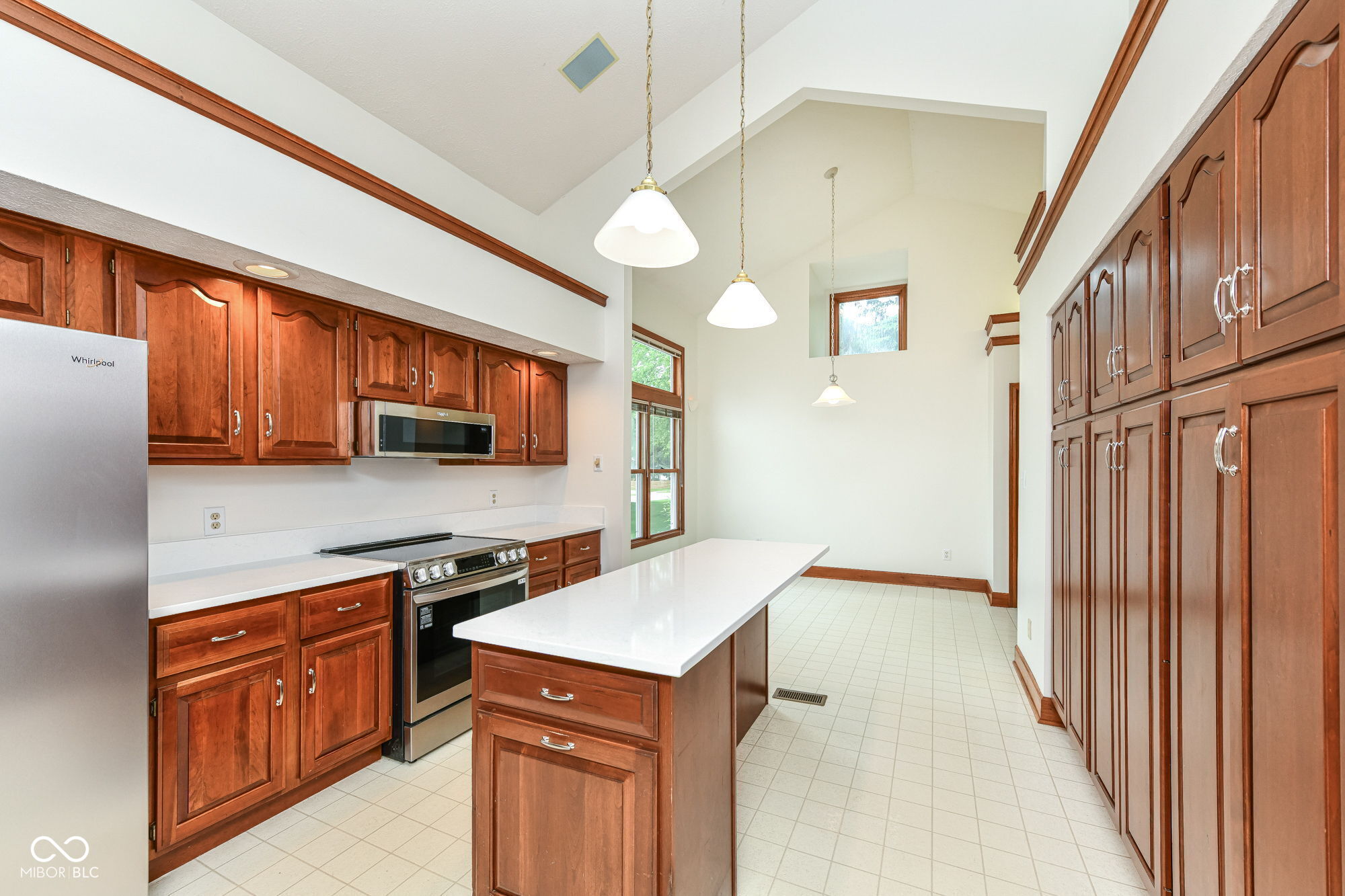 13764 Roswell Drive
