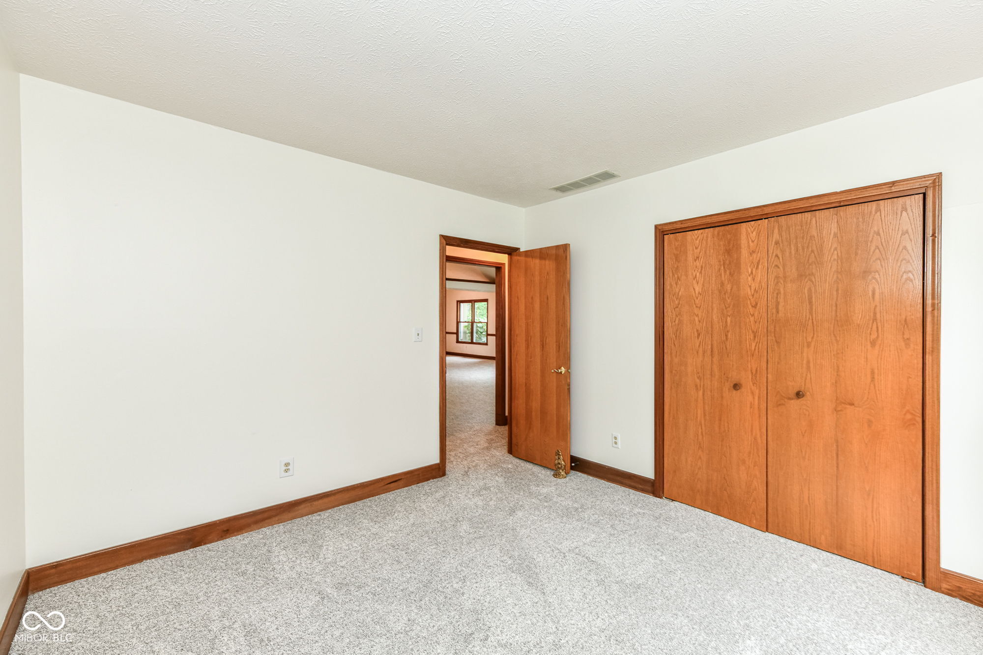 13764 Roswell Drive