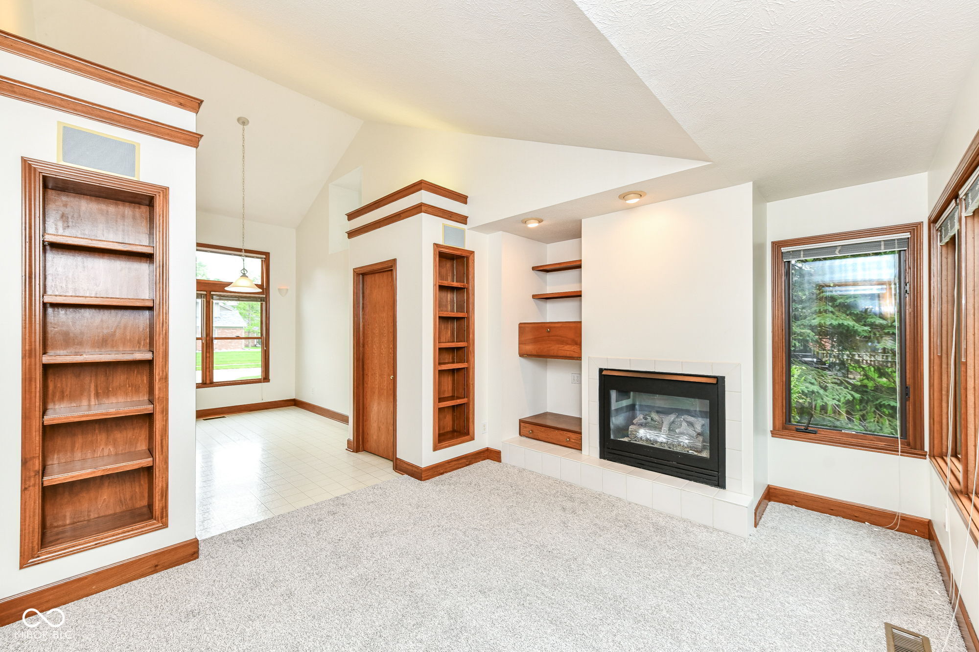 13764 Roswell Drive
