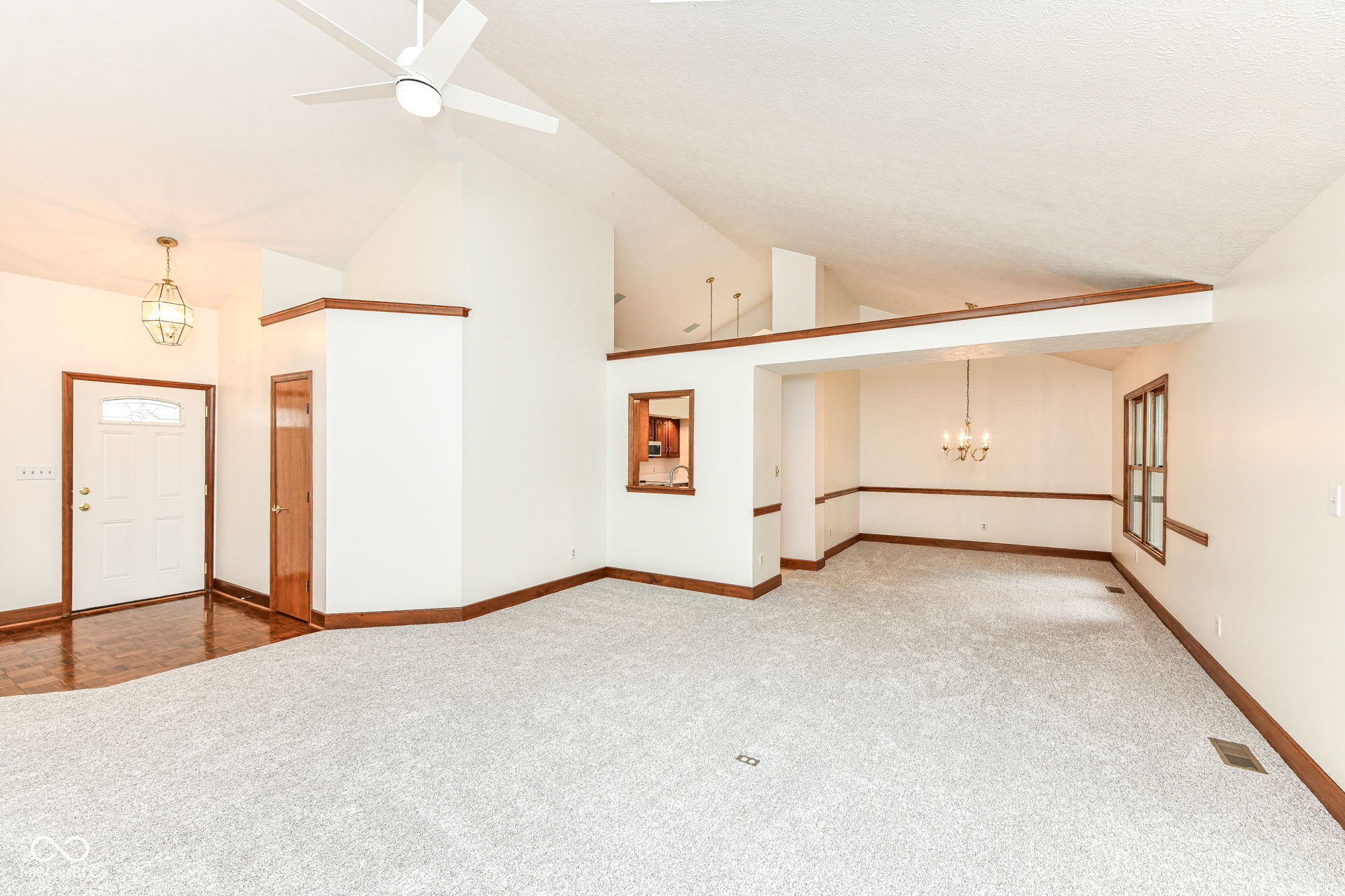 13764 Roswell Drive