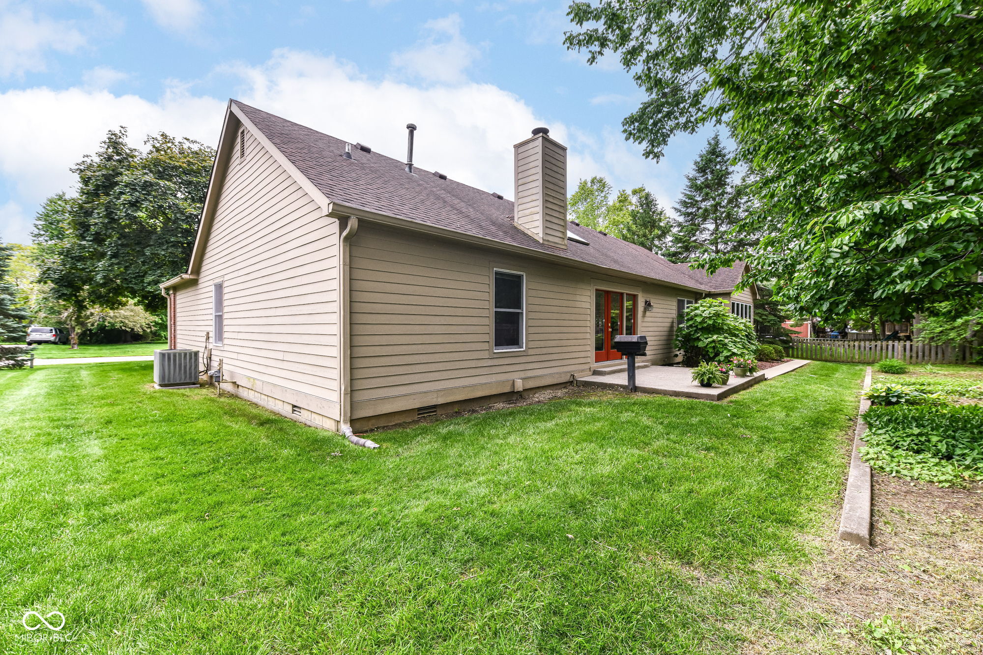 13764 Roswell Drive