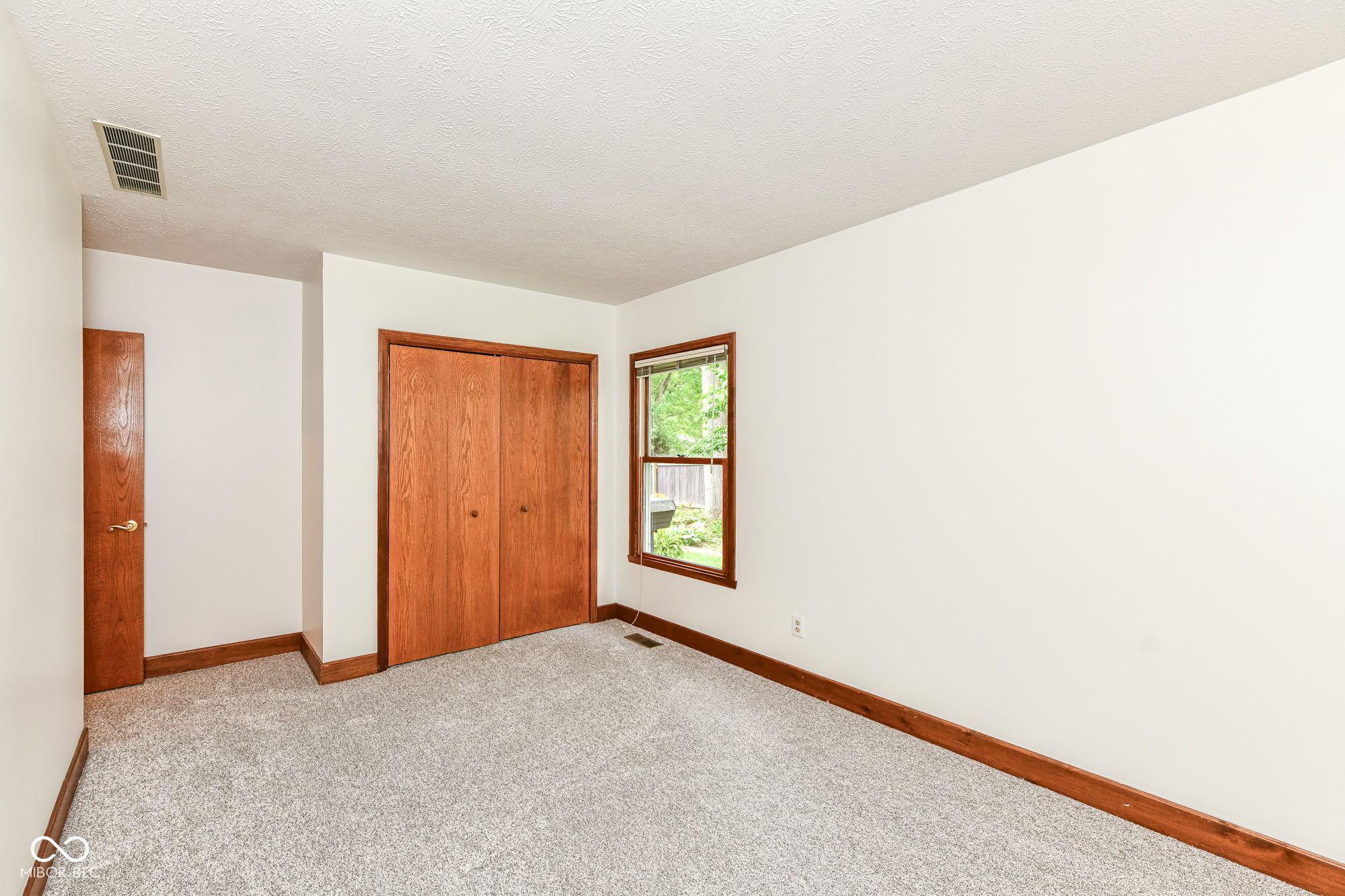 13764 Roswell Drive