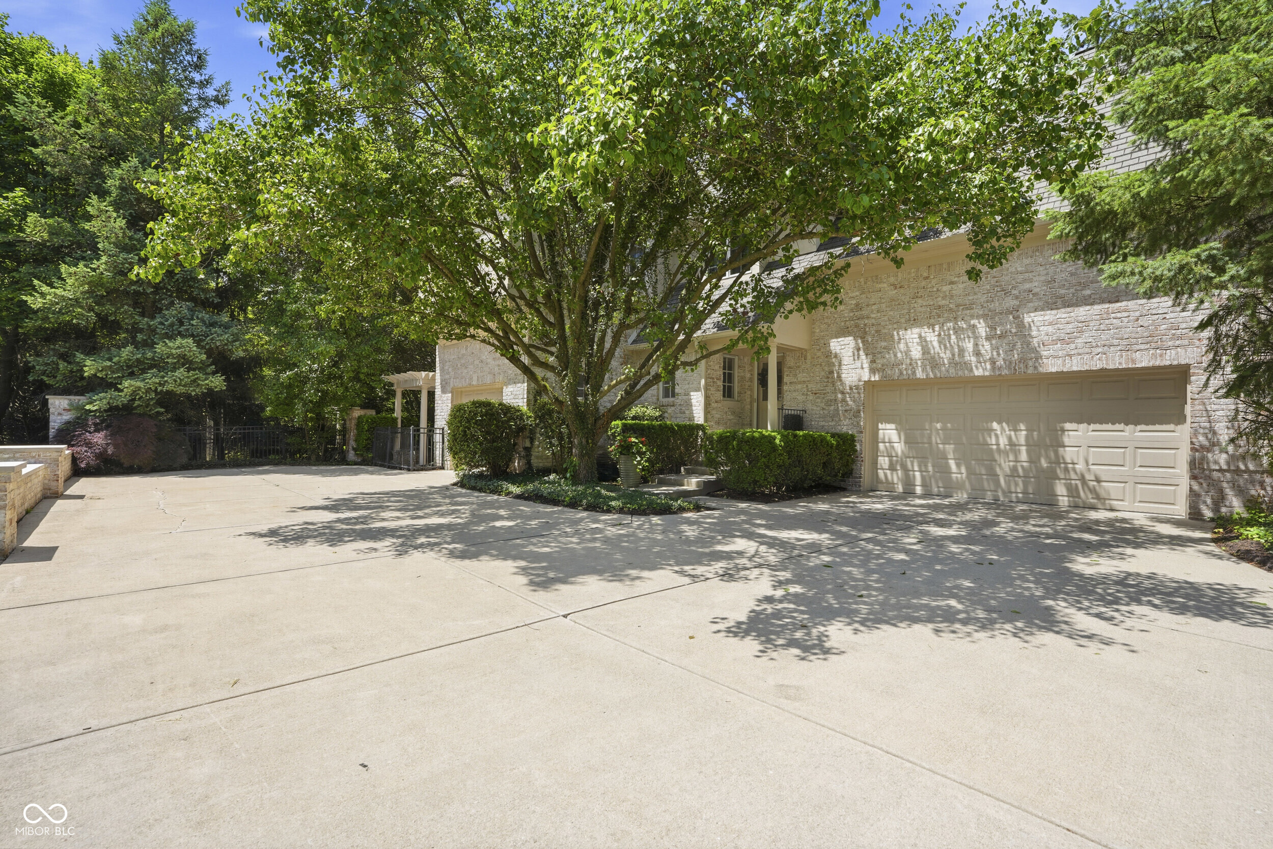 10500 Bishop Circle