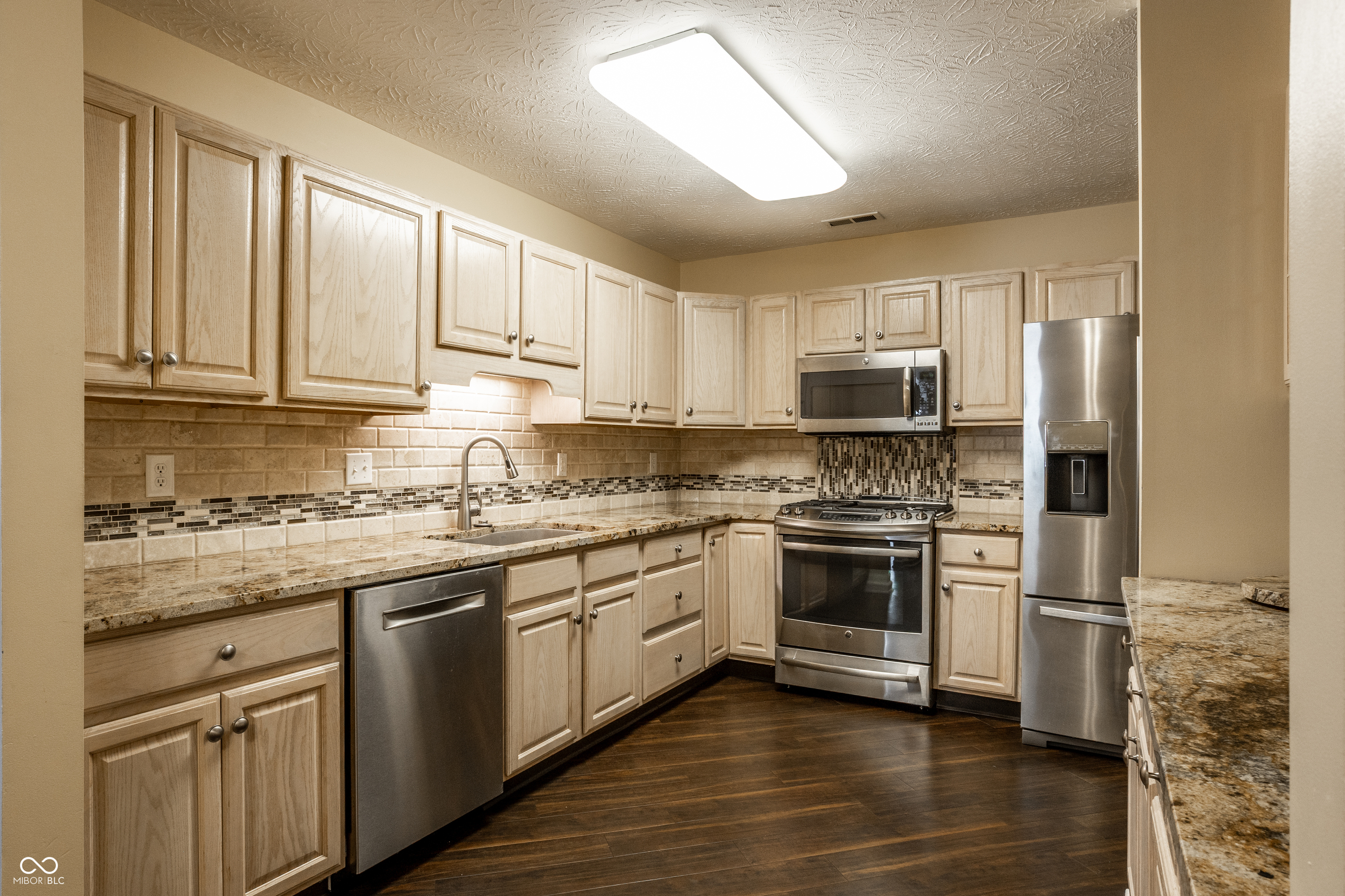 3052 W Applewood Court