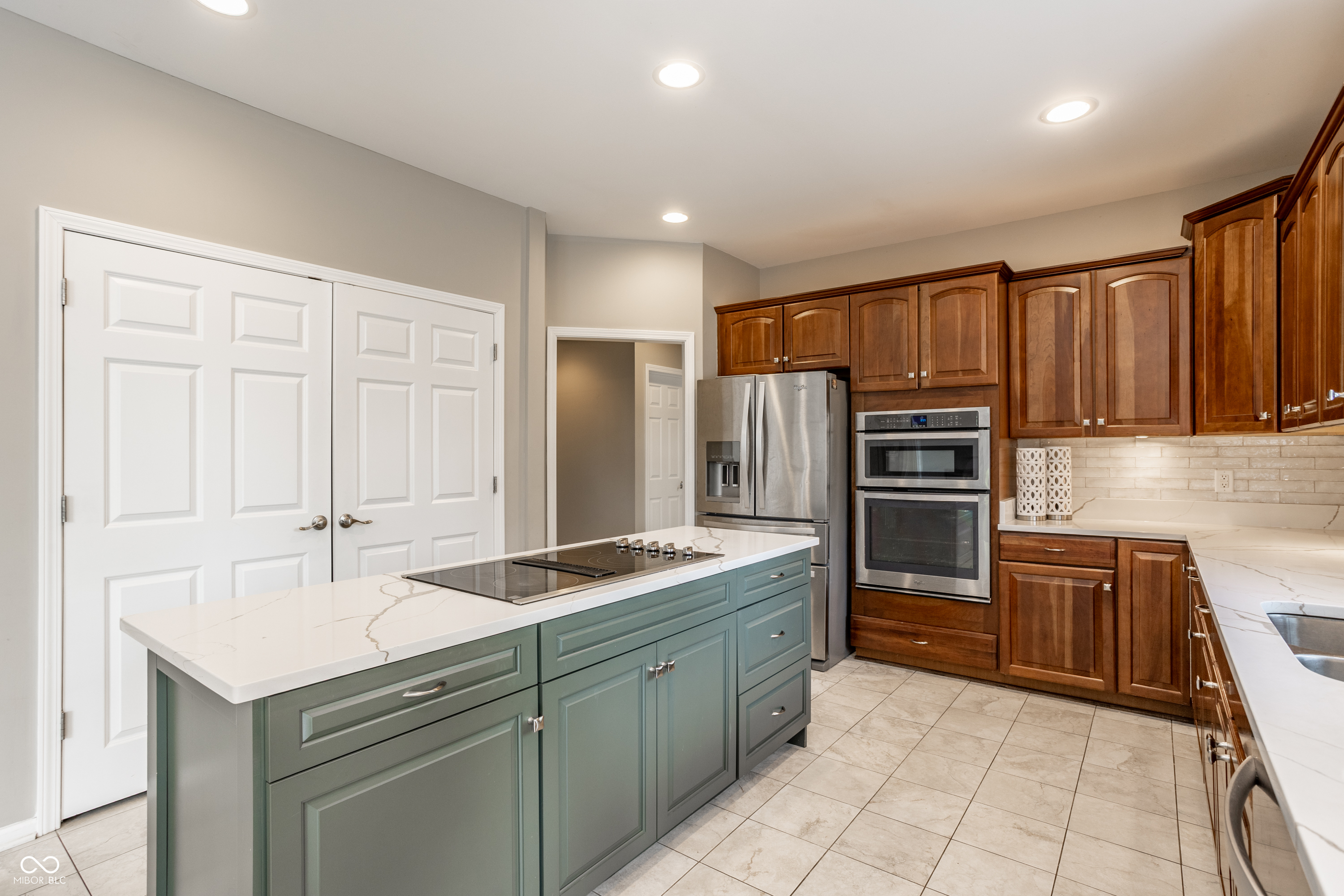 13673 Shorecove Court
