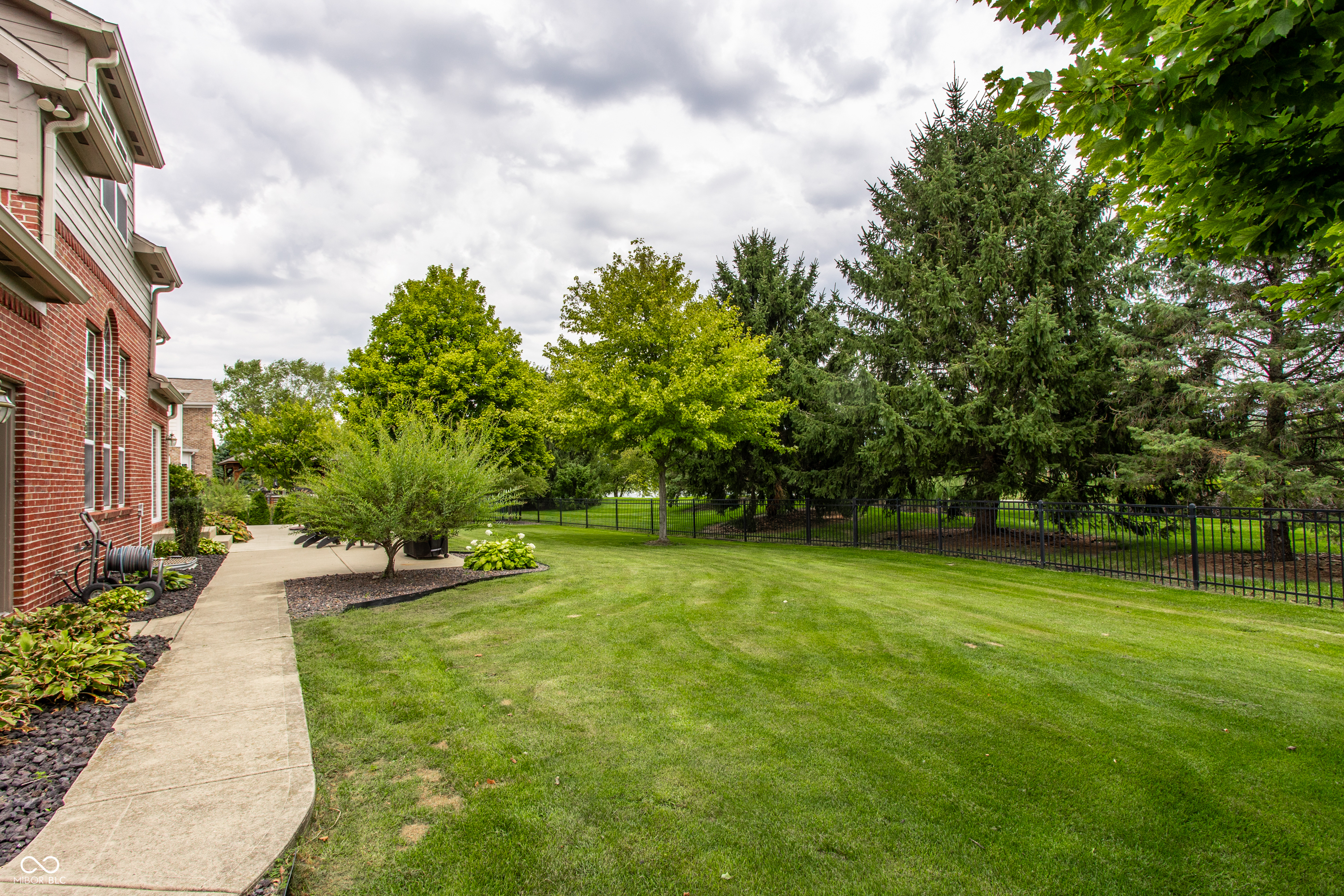 13673 Shorecove Court