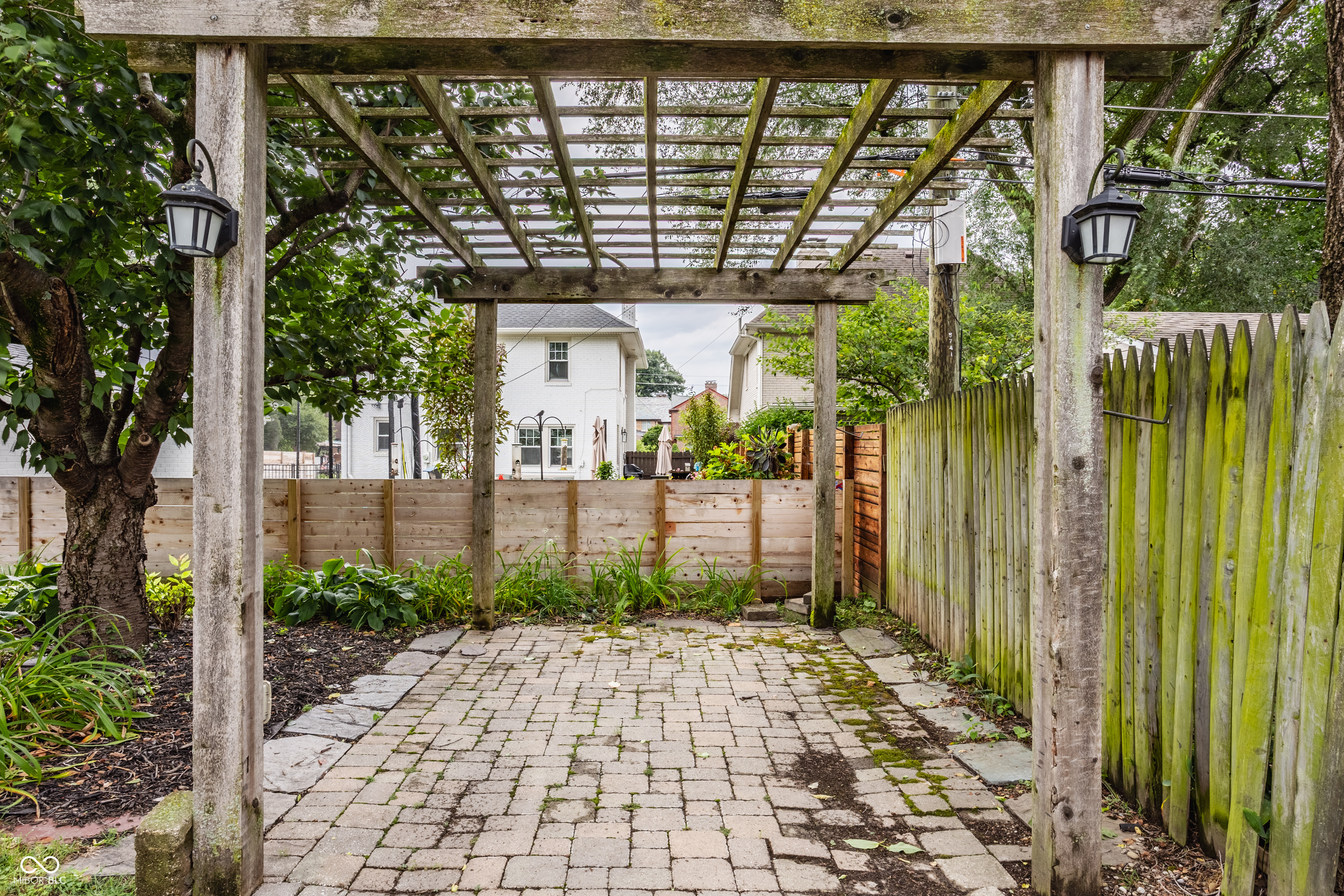 5741 N Pennsylvania Street
