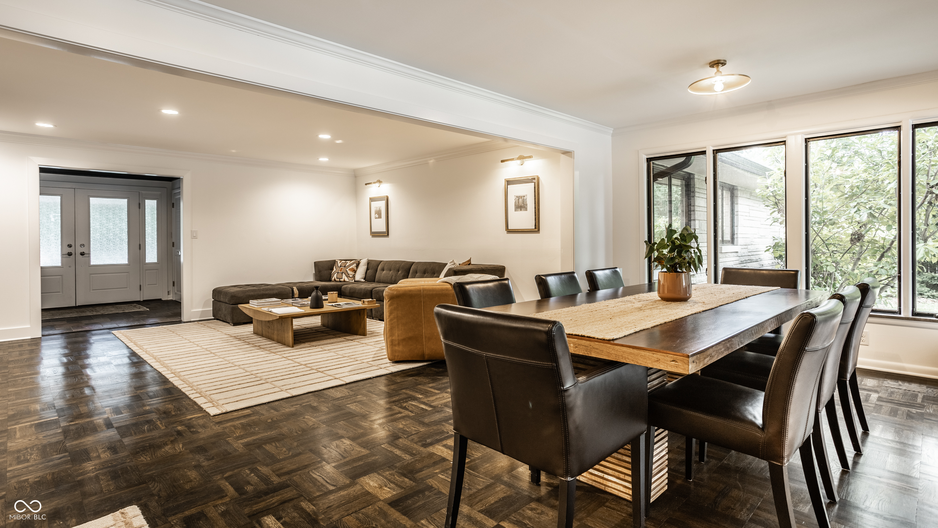 7576 N Meridian Street