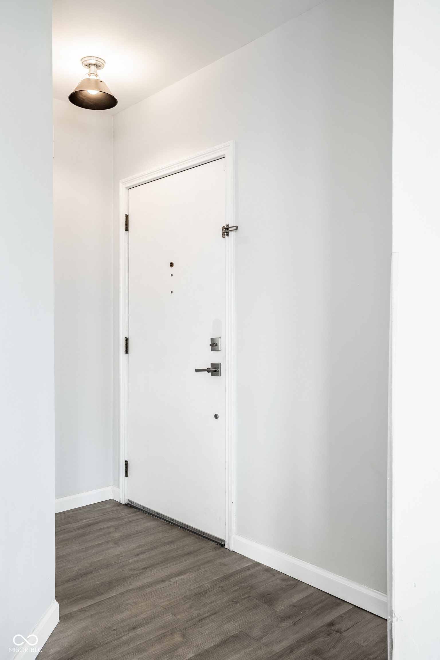 110 E Washington Street Unit: # 1402