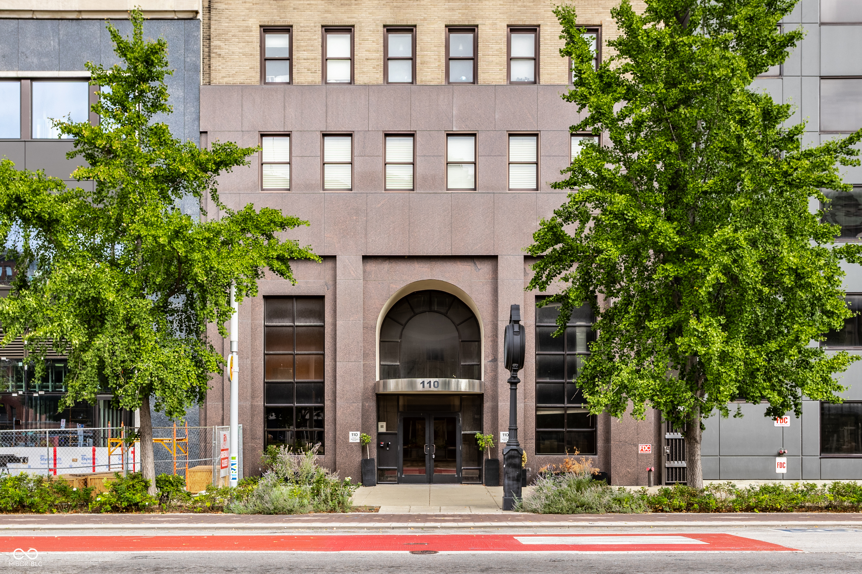 110 E Washington Street Unit: # 1402