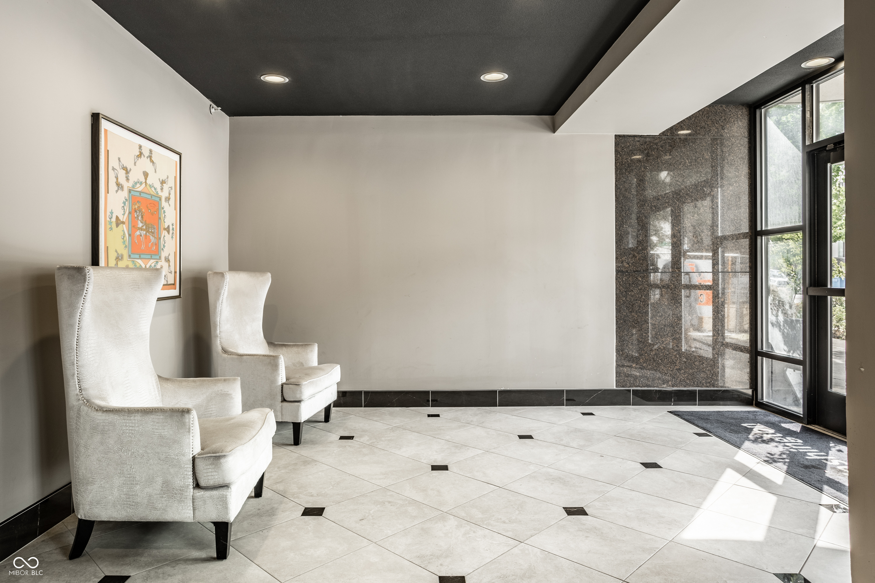 110 E Washington Street Unit: # 1402