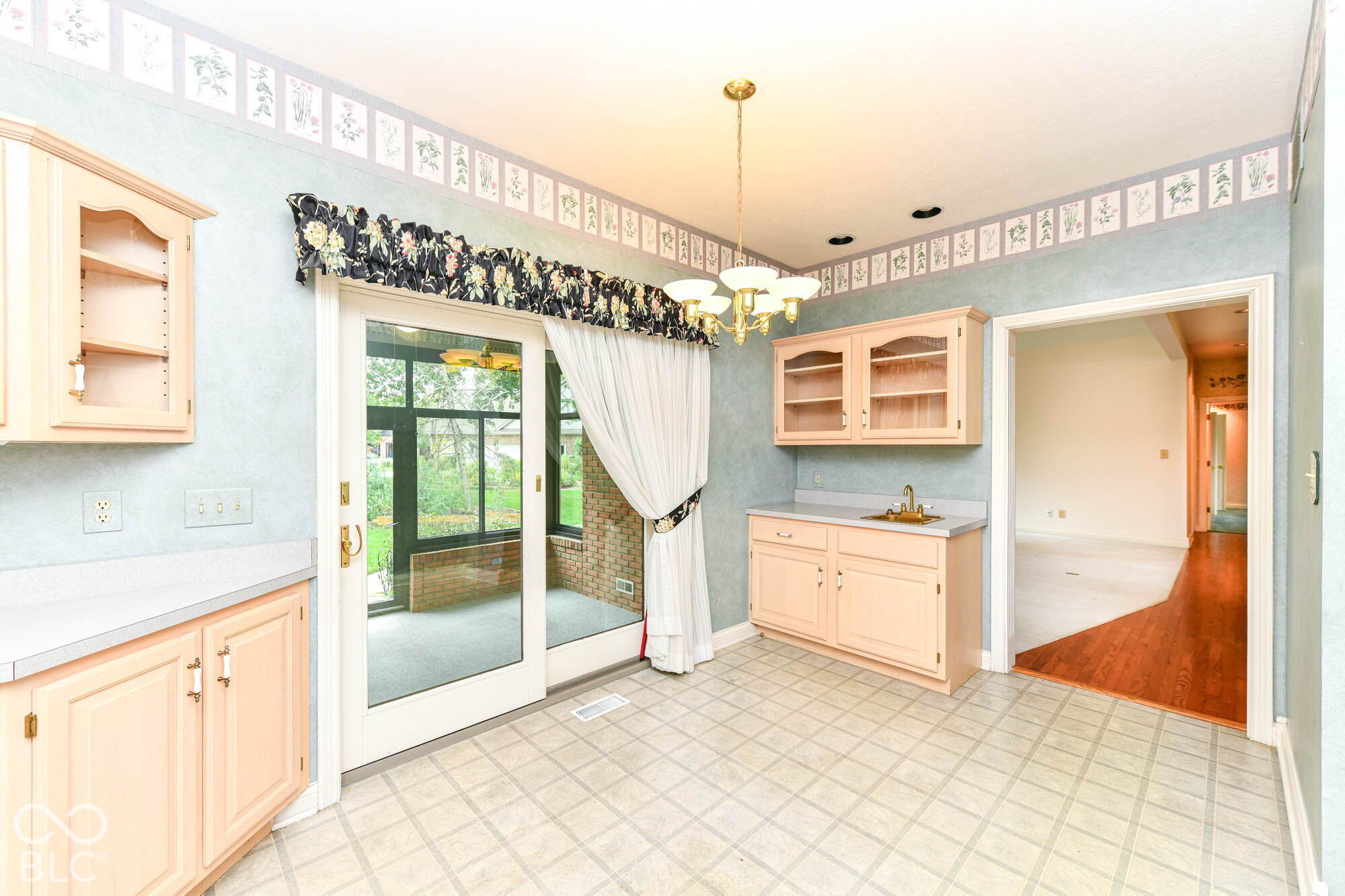 6431 Shamel Drive