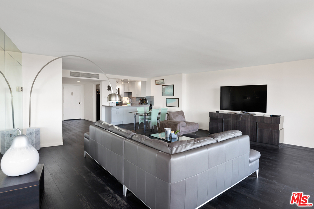 4337 Marina City Drive 1137