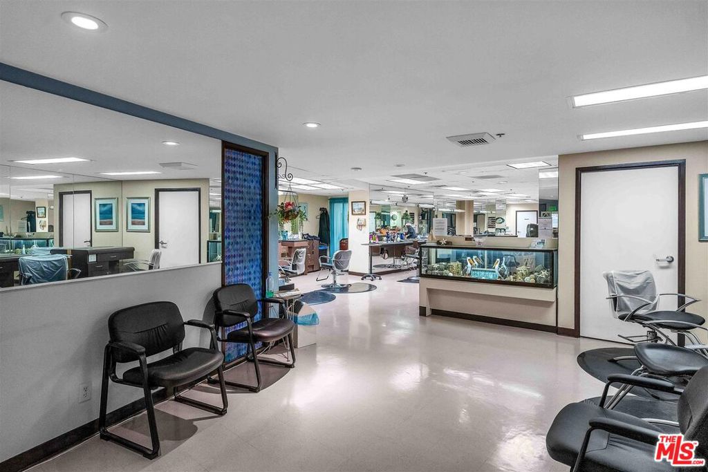 4337 Marina City Drive 1137
