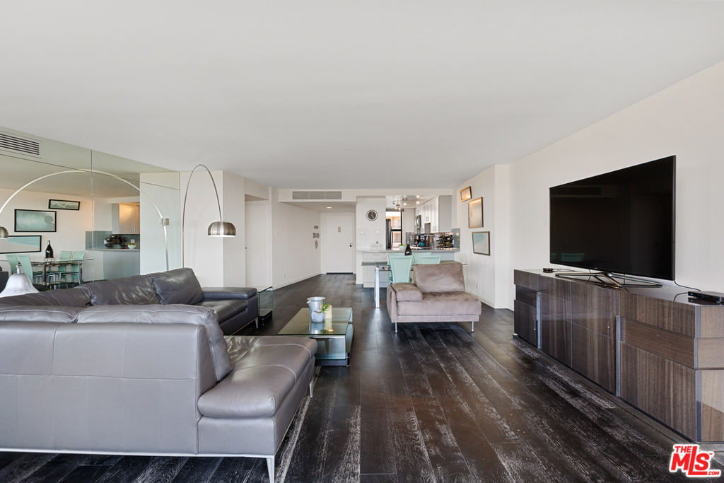 4337 Marina City Drive 1137