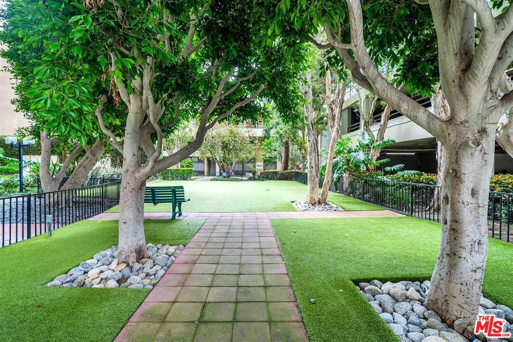4337 Marina City Drive 1137
