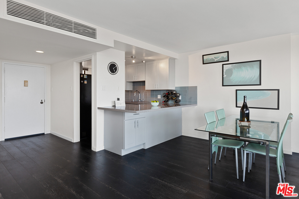 4337 Marina City Drive 1137