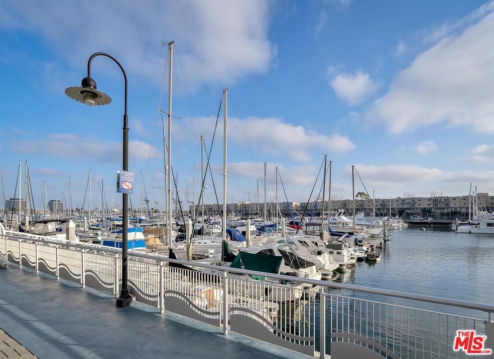 4337 Marina City Drive 1137