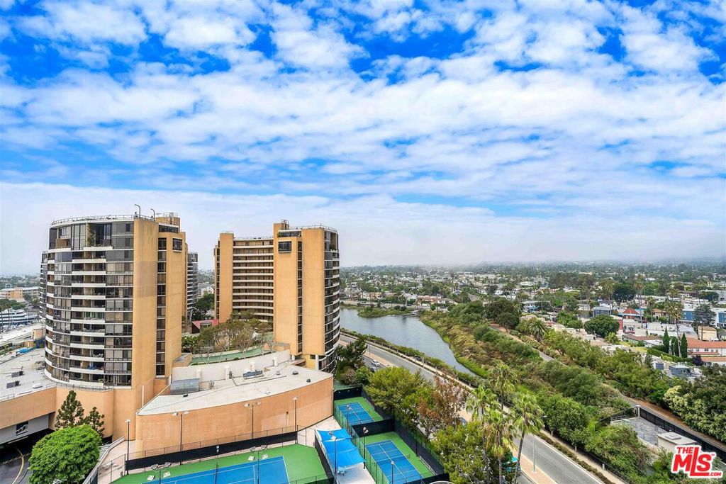 4337 Marina City Drive 1137